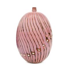 Ruby Vase with Powder 4