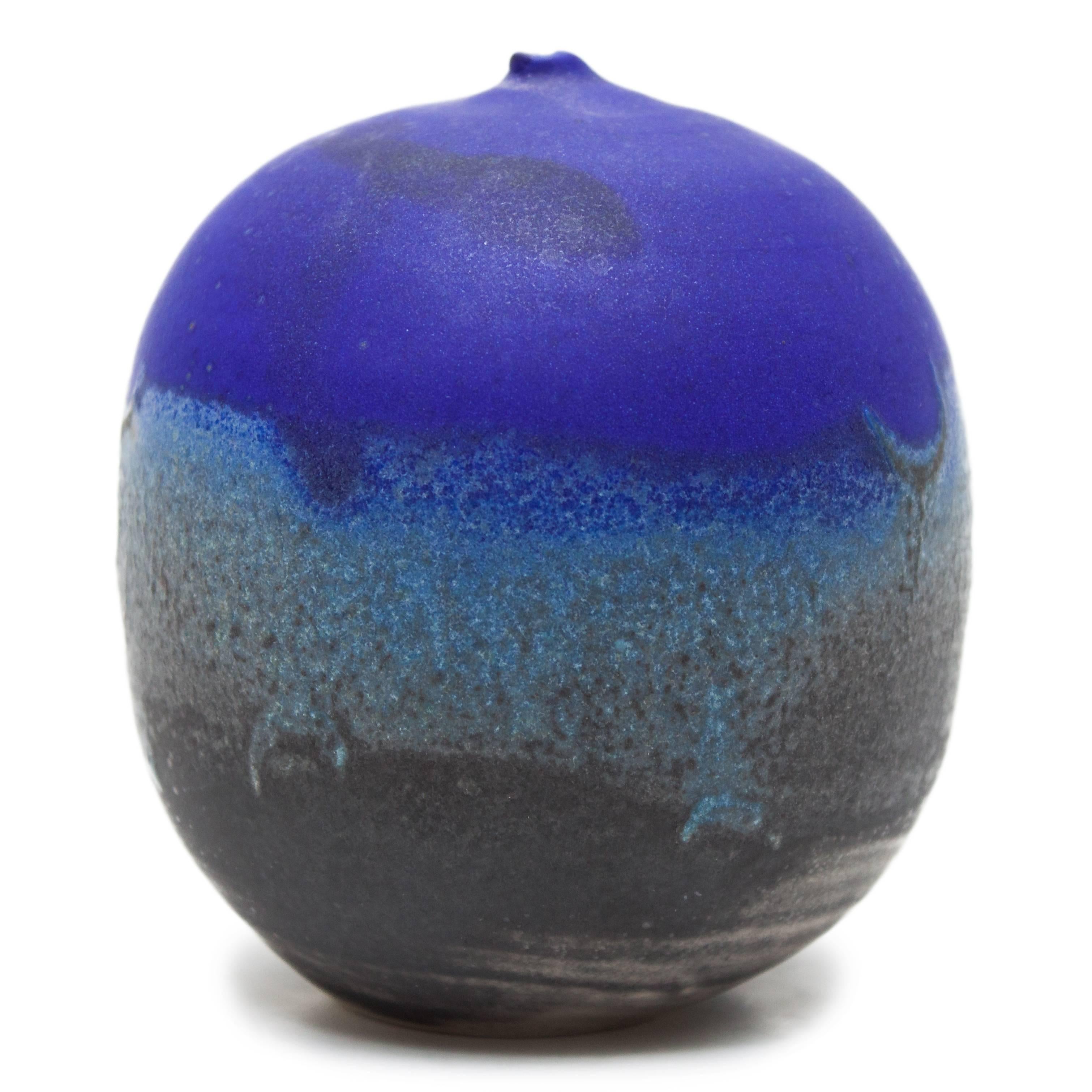 Cobalt Blue Moon Pot with Rattles 1