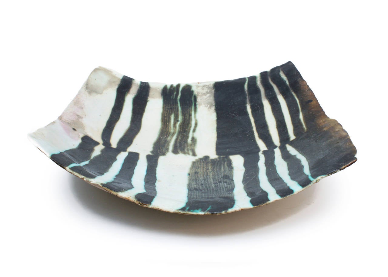 Untitled (Striped Platter) - Sculpture by Ruth Duckworth