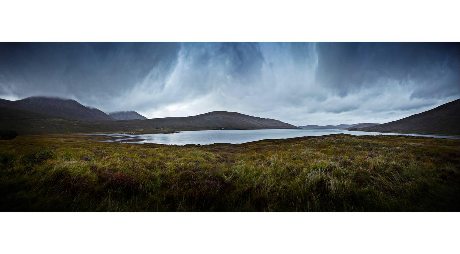 Chris Gordaneer Landscape Photograph - Scotland No. 1