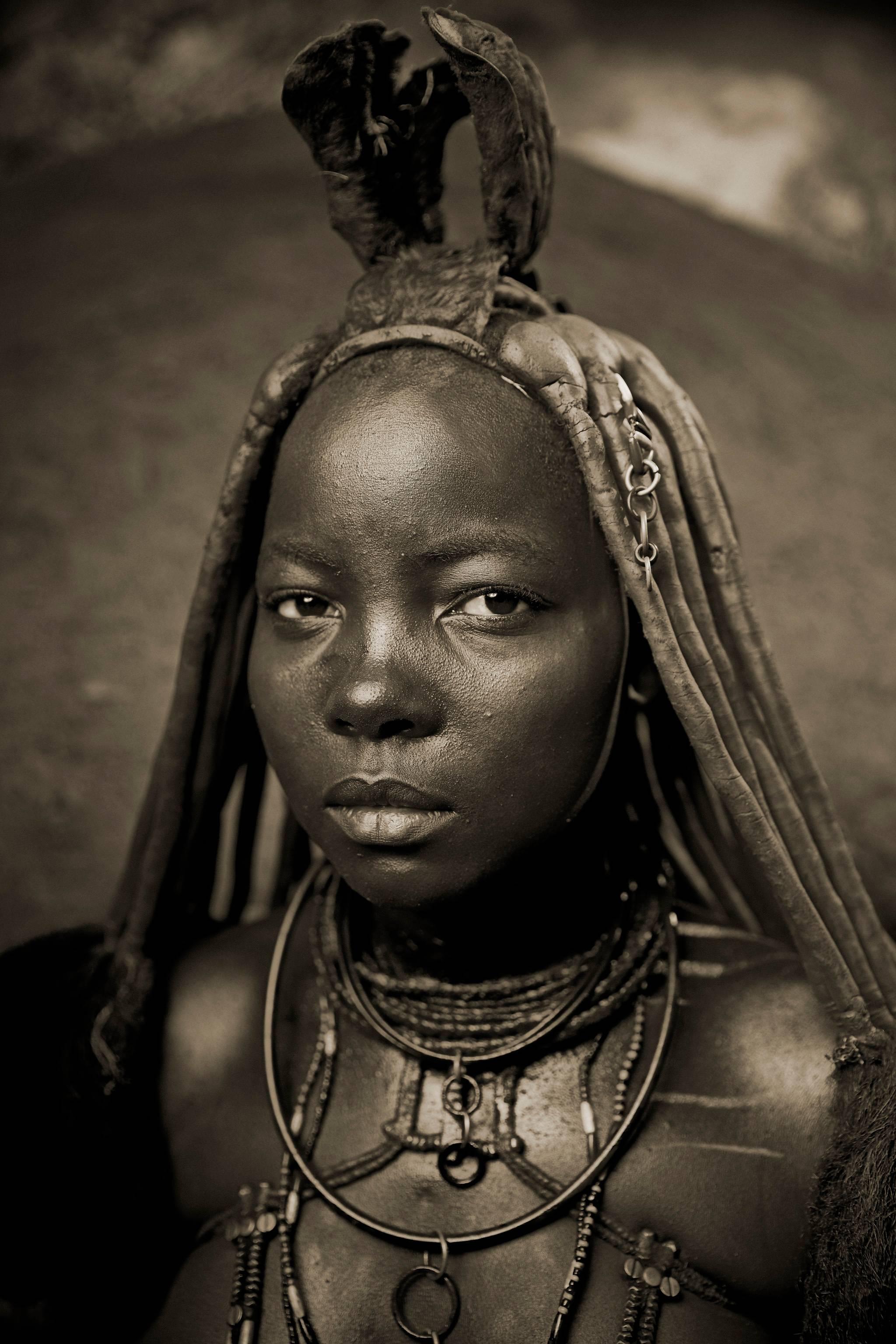 Chris Gordaneer Portrait Photograph - Himba Woman Epupa Falls 10