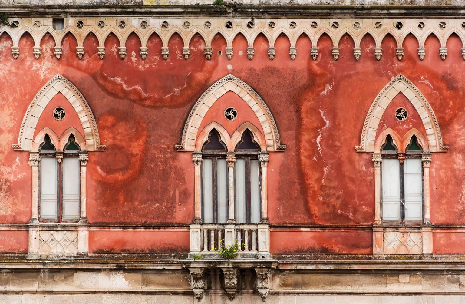 Massimo Di Lorenzo Color Photograph - Ortigia Windows