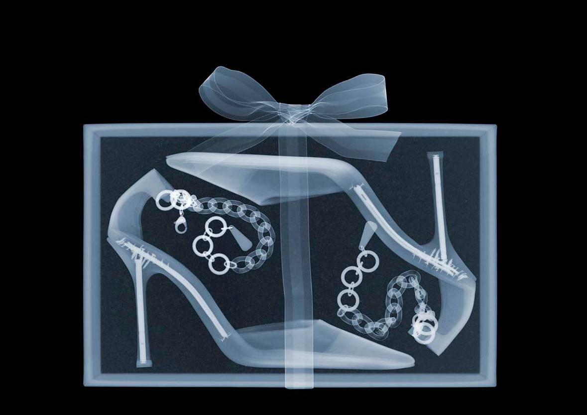 Nick Veasey Black and White Photograph - Jimmy Choo