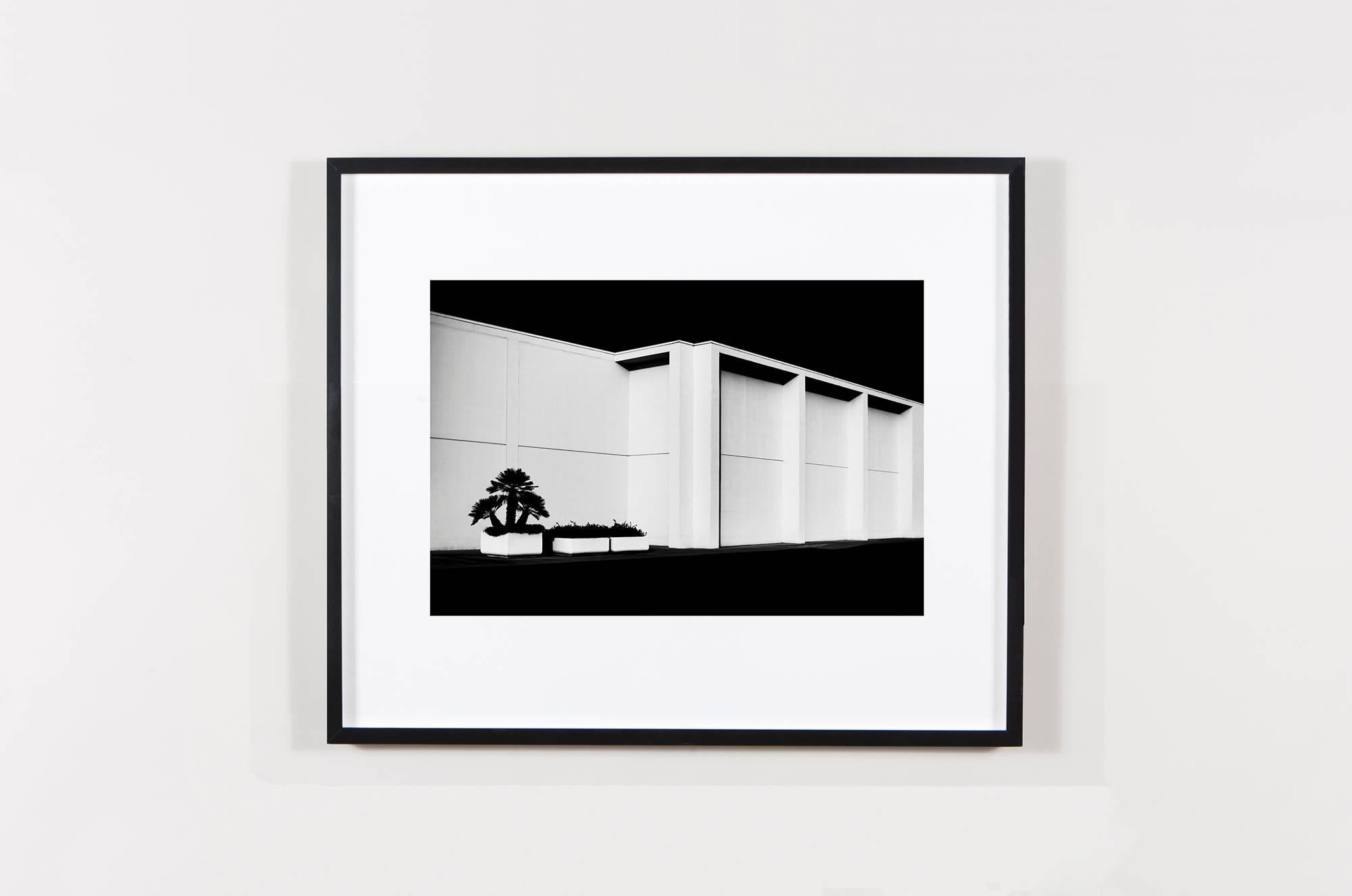 Nord Hollywood – Photograph von Nicholas Alan Cope