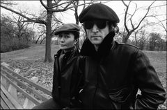 John und Yoko auf einer Bank im Central Park, 1980