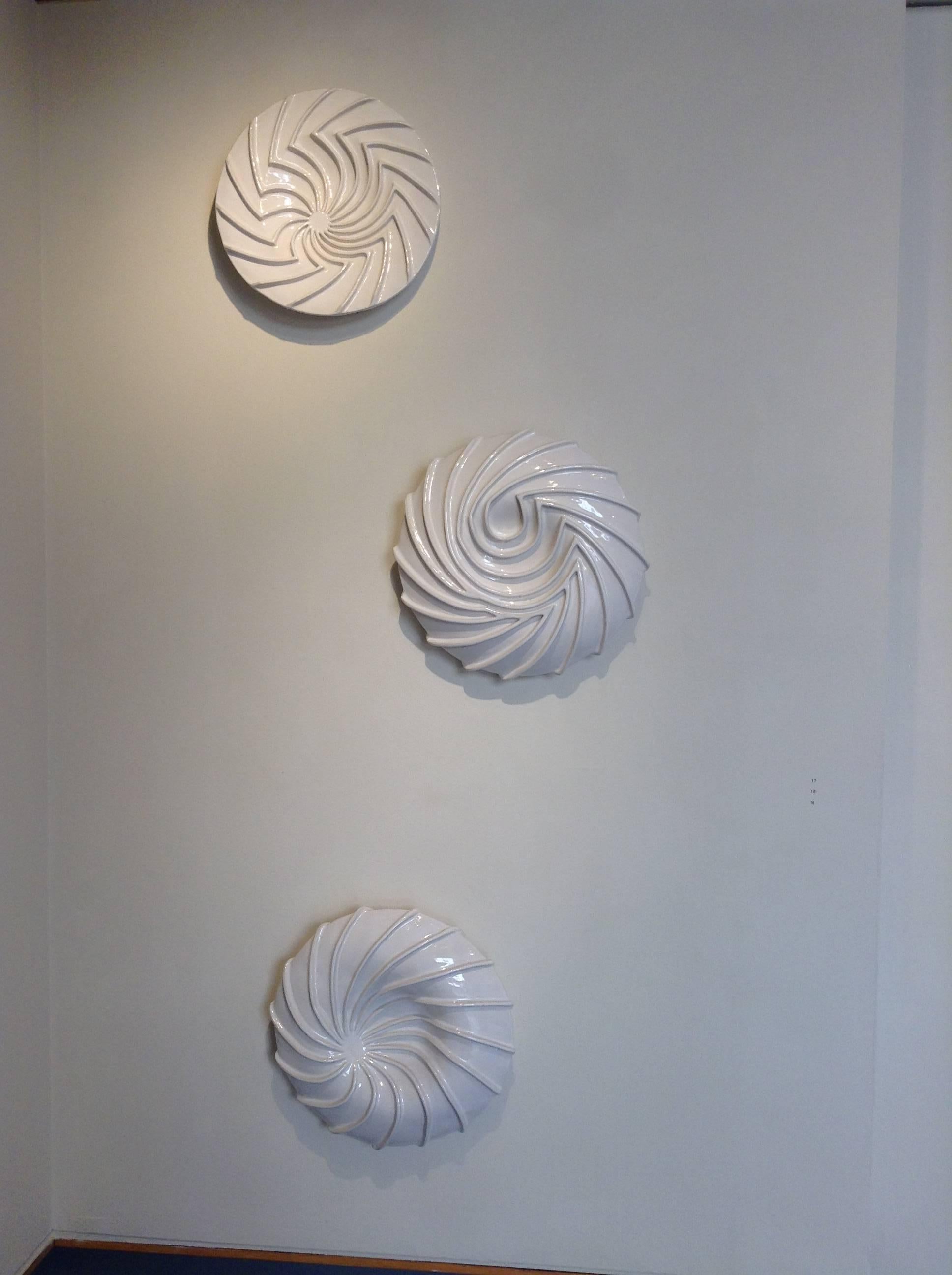 Ragtime III / wall sculpture - Sculpture by Jane B. Grimm