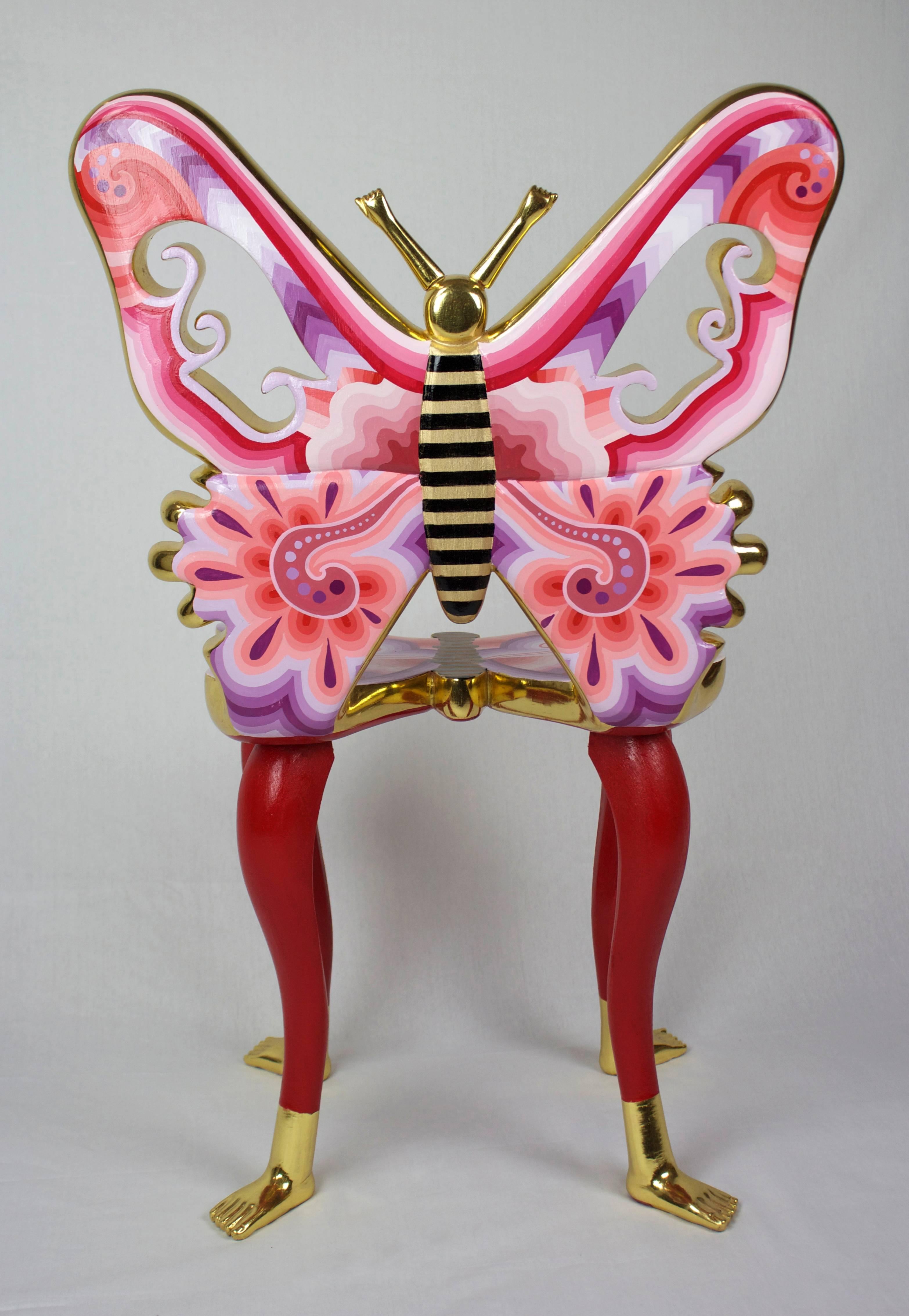 Schmetterlingsstuhl – Sculpture von Pedro Friedeberg
