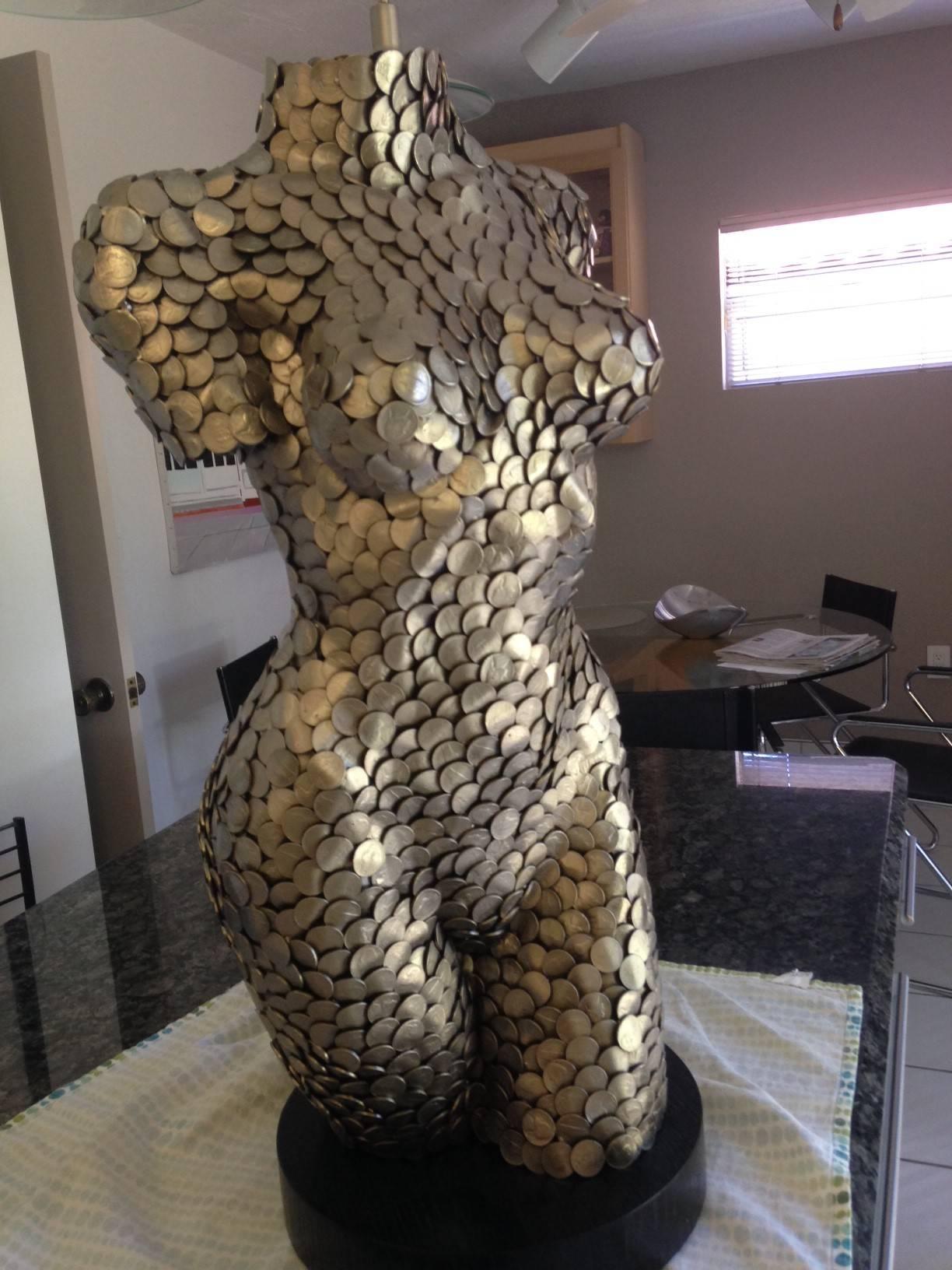 Torso de níquel - Sculpture de Niso Maman