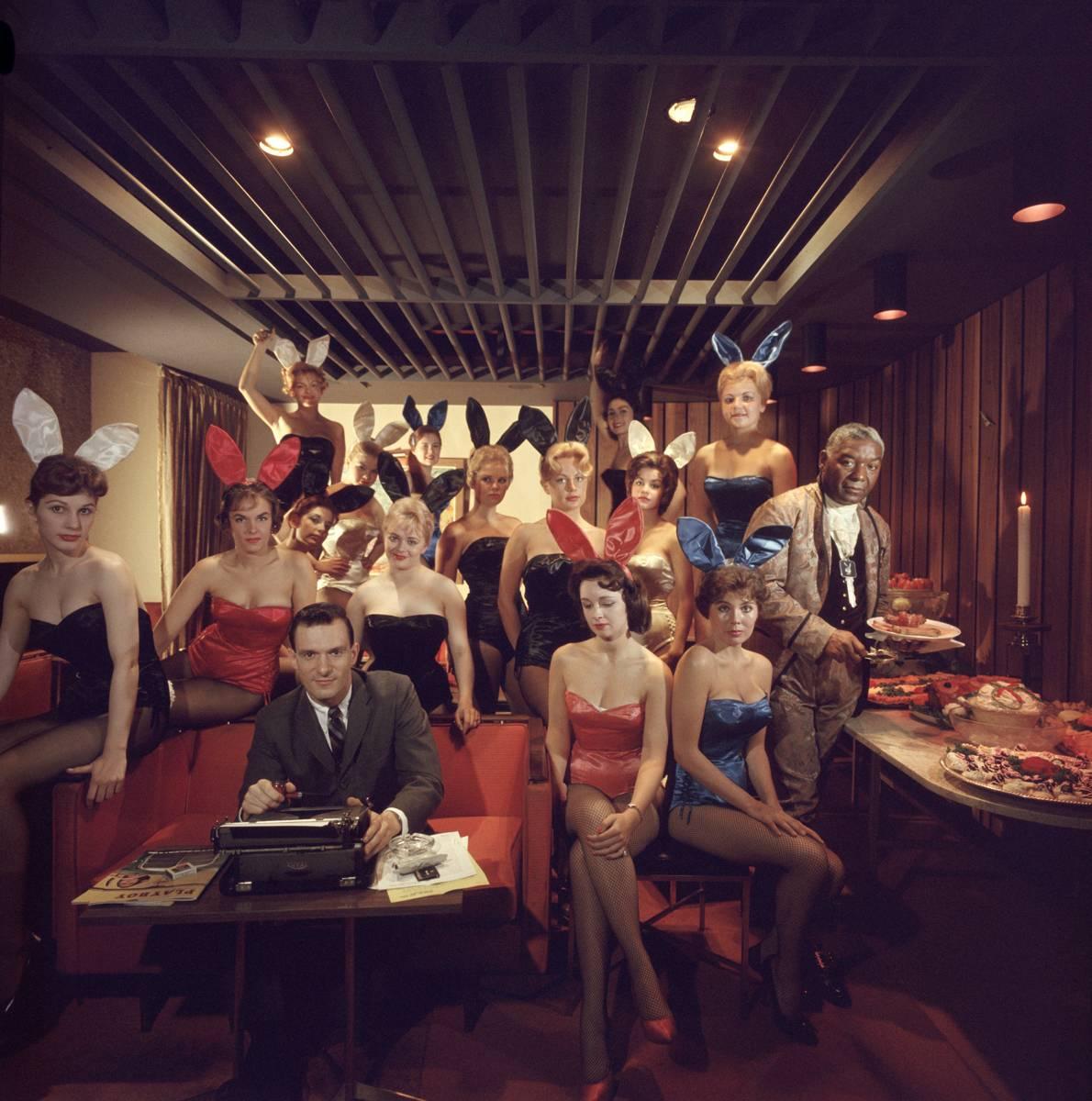 Slim Aarons Figurative Photograph - 'Man's Work' Chicago (Estate Stamped Edition)