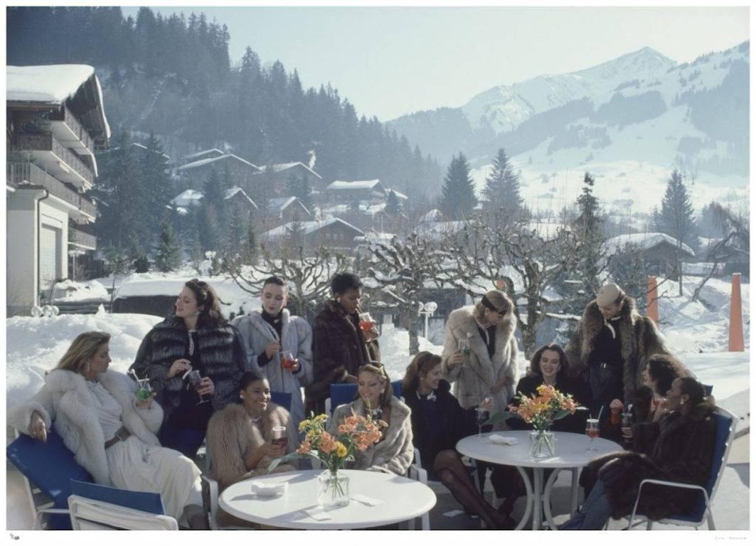 'Drinks At Gstaad' (Estate Stamped Edition) - Photograph by Slim Aarons