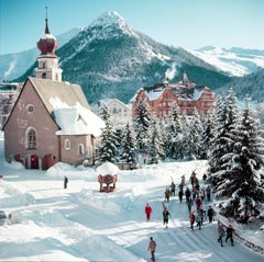 Toni Frissell „Klosters Promenade“ – Ungerahmte, limitierte, signierte und gestempelte Auflage