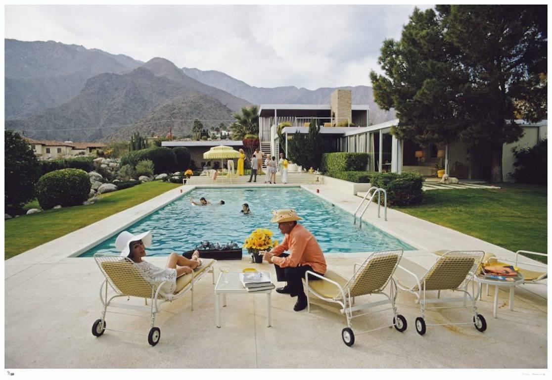 Fête de la maison du désert  Slim Aarons Estate Edition en vente 1