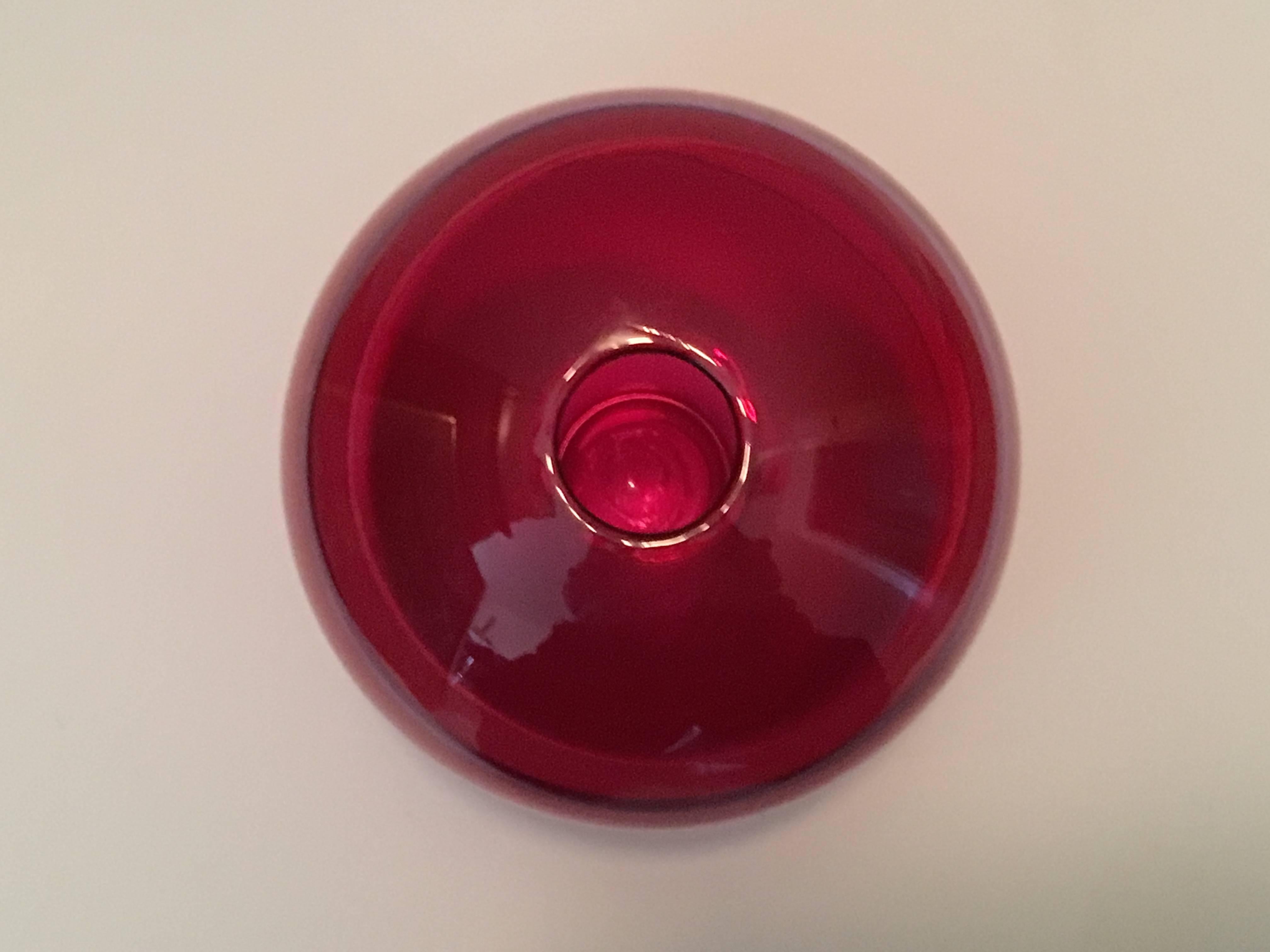 vase en verre du studio Jaime Guerrero à grande ampoule rouge #9 2