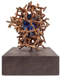 Claire Falkenstein Abstrakte Assemblage-Skulptur aus geschweißtem Eisen und kobaltfarbenem Glas