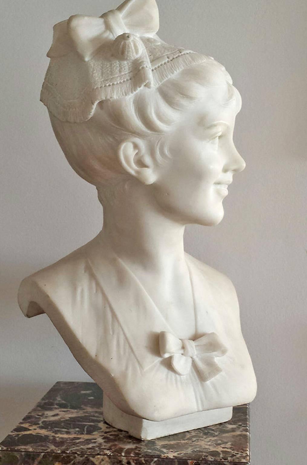 Giuseppe Ciocchetti Figurative Sculpture -  Portrait of a young girl