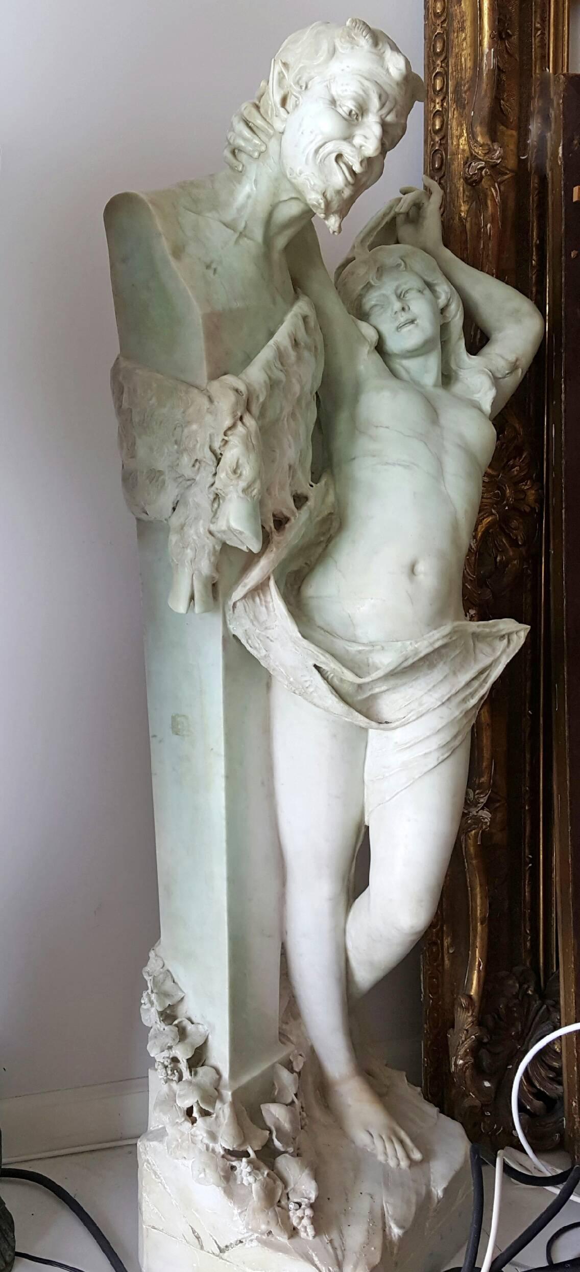 Erótico  Mármol Mitológico Sexual Figural, Mujer desnuda, Bacante y Sátiro Herm - Figurative Sculpture Gris de Unknown
