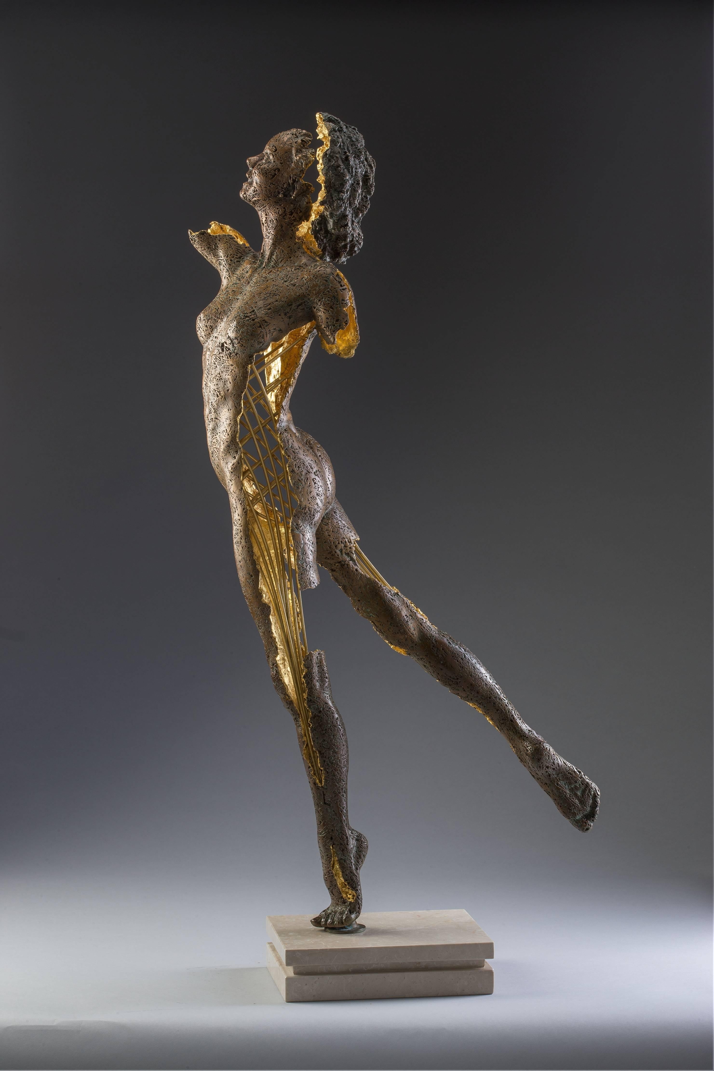 Blake Ward Figurative Sculpture – Phantom Zella (Das Schattenphantom)