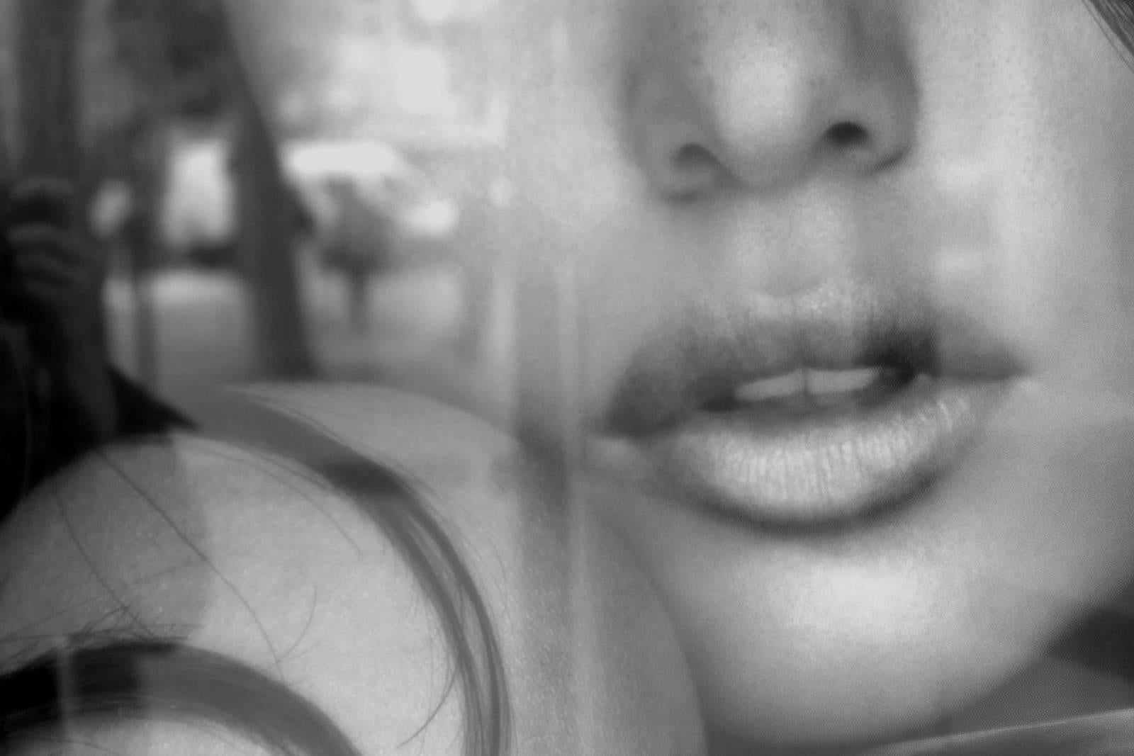 Susan Aurinko Figurative Photograph - KISS (BLACK & WHITE)