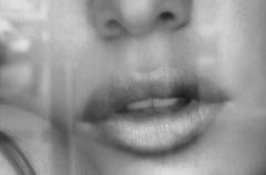 KISS (BLACK & WHITE)