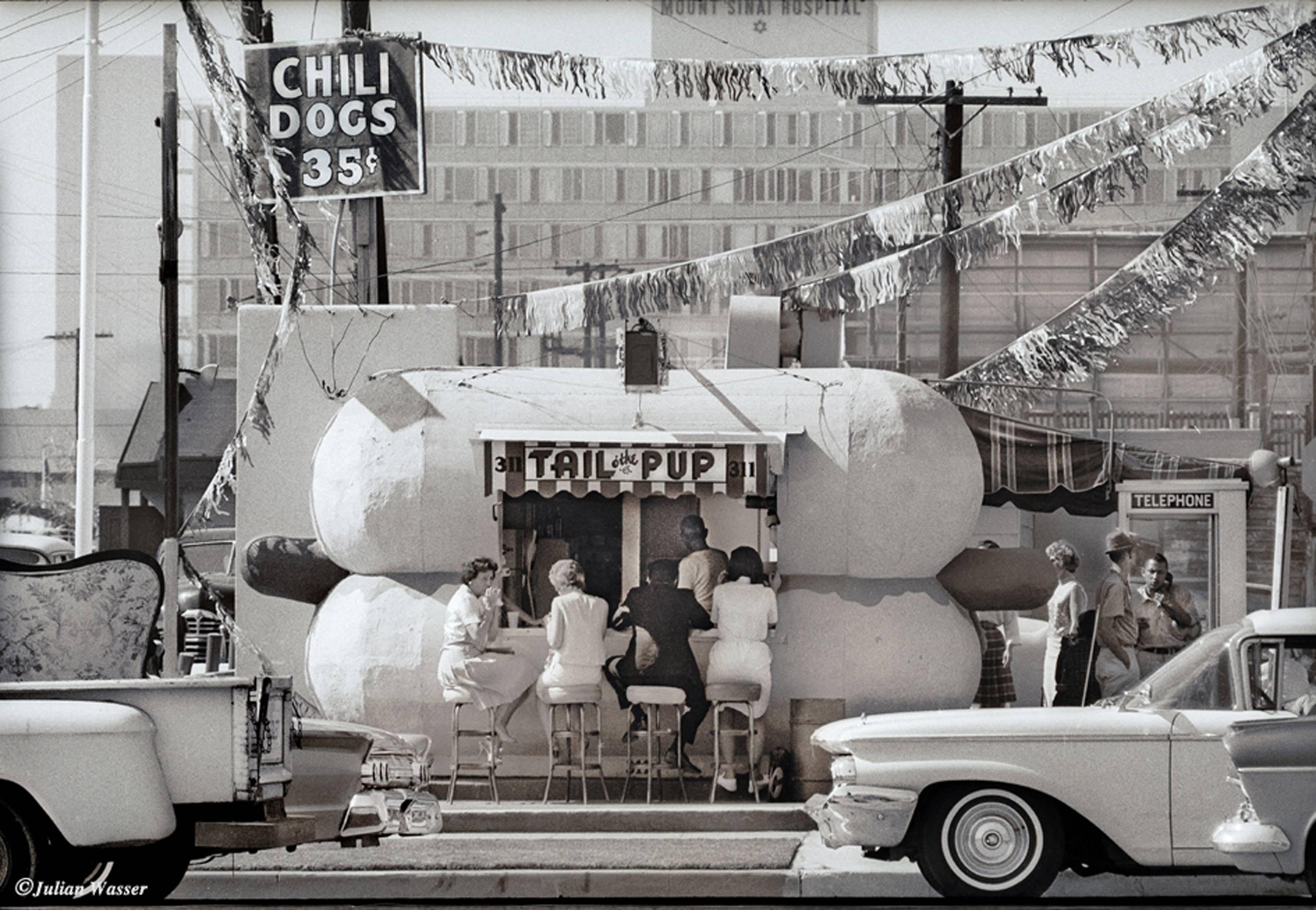 Julian Wasser Figurative Photograph - Tail O' the Pup Hotdog Stand, Los Angeles, 1963