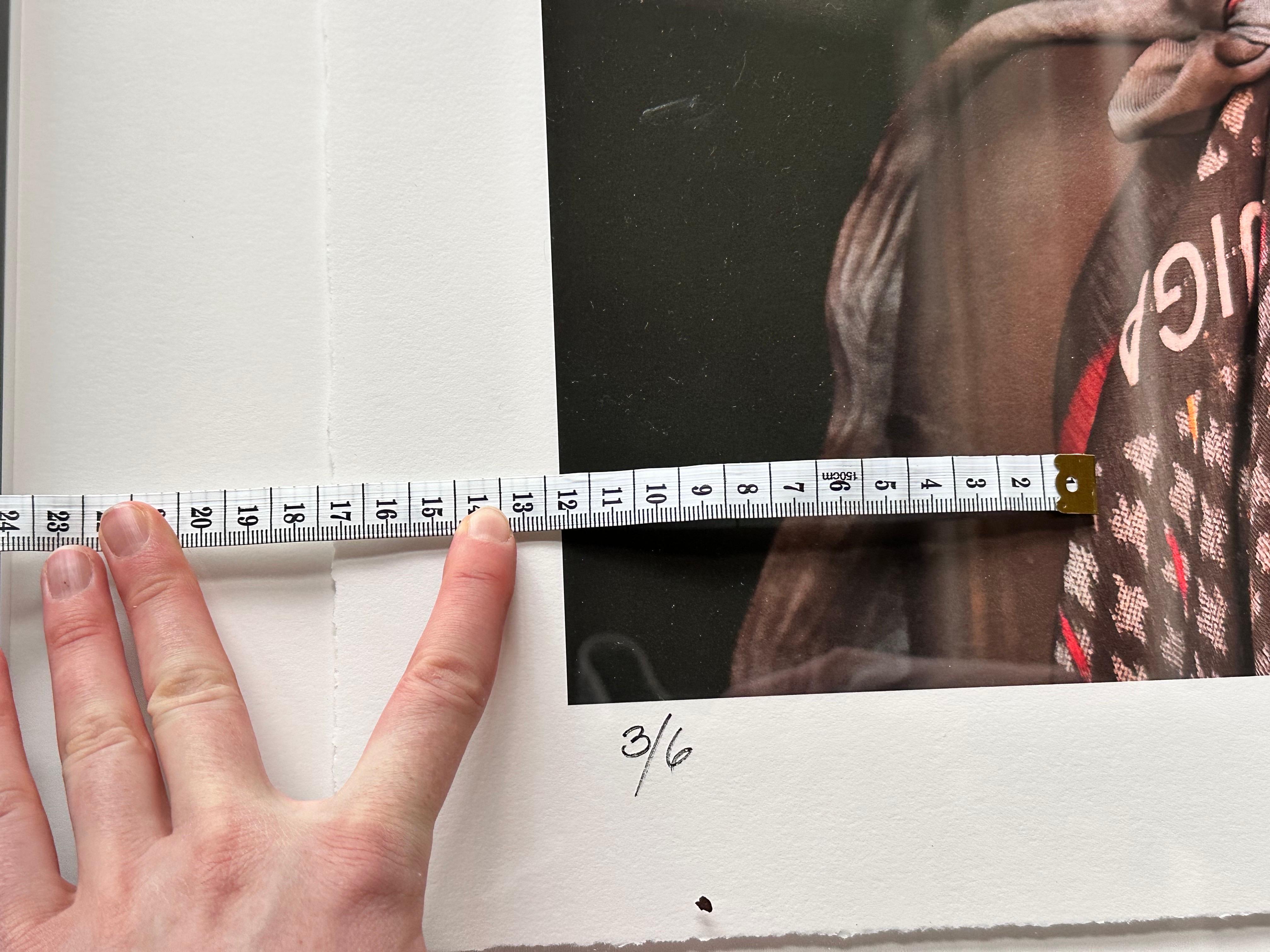 Wildblumen in meinem Haar, Äthiopien von Cristina Mittermeier im Angebot 10