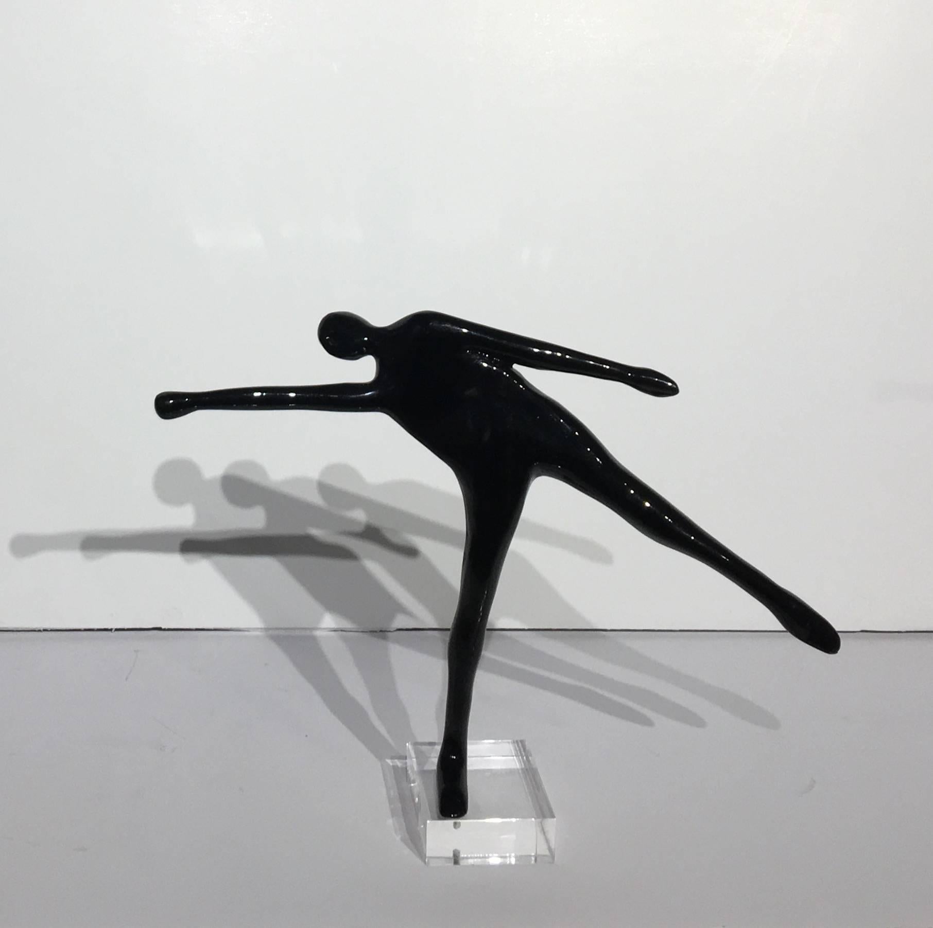 Bewegung – Bronze-Figurative Skulptur – Yoga – Dekorative – Preis für das Paar (Gold), Abstract Sculpture, von Kostis Georgiou