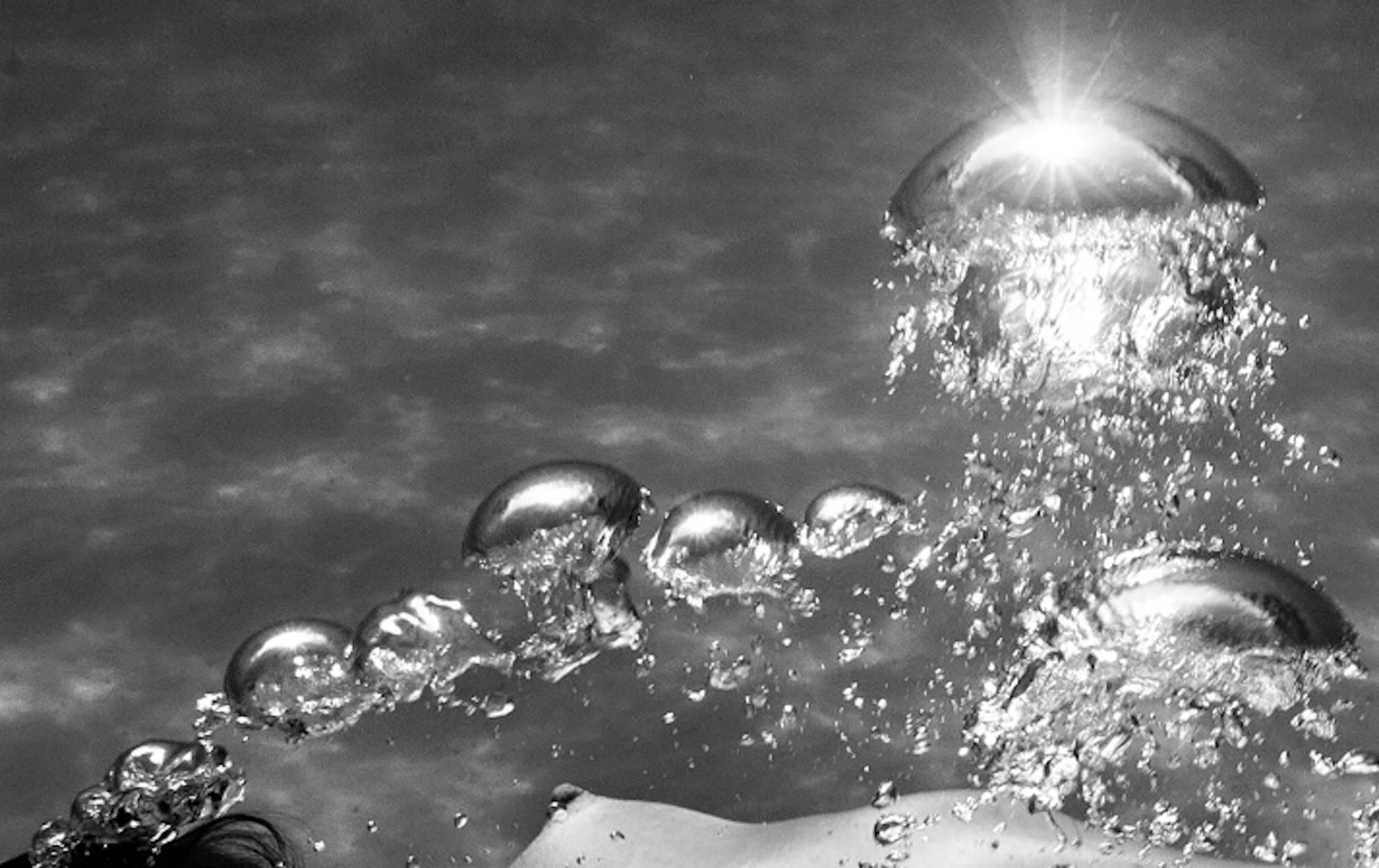 Primer Aliento – Photograph von Hugh Arnold