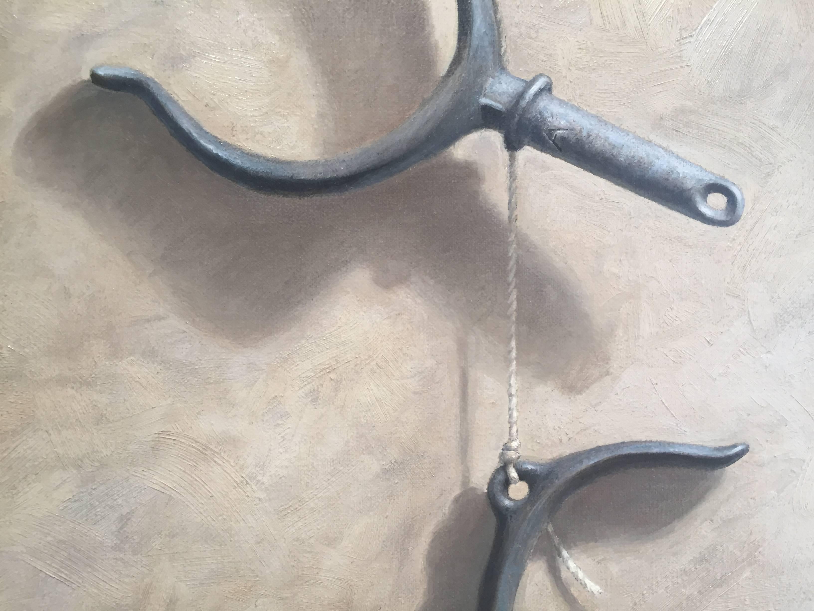 Ohrringe mit Schlüsseln (Grau), Still-Life Painting, von John Morfis