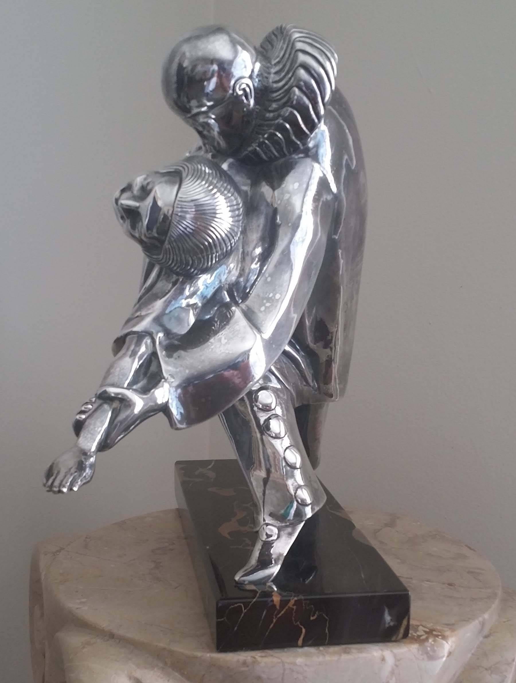 Perrot Dancing - Art déco Sculpture par Thomas Francois-Cartier