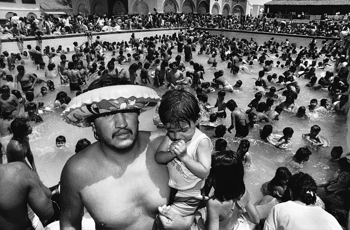 Francisco Mata Black and White Photograph - Sombrero de llanta