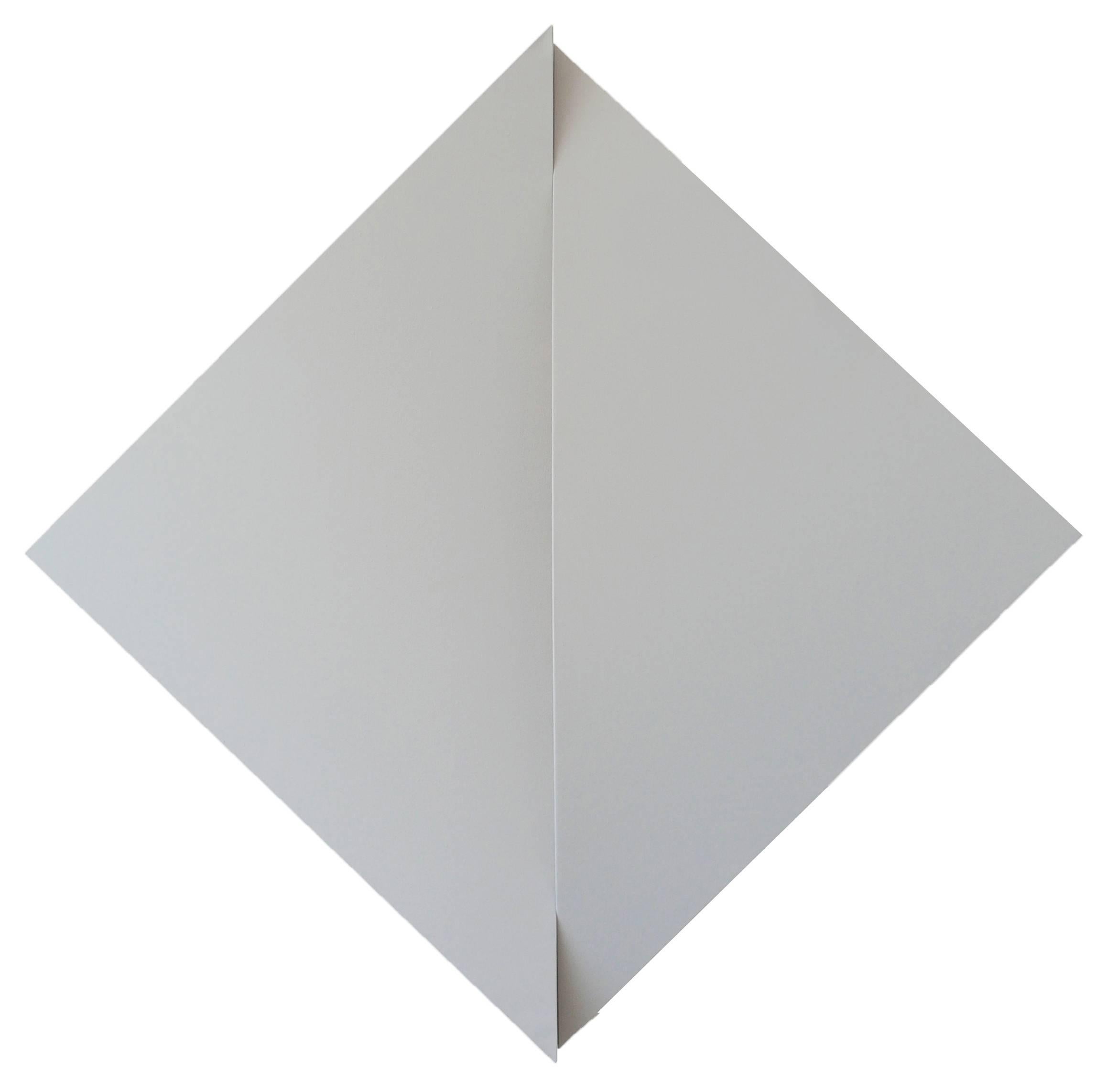 Jan Maarten Voskuil Abstract Painting – Non-Fit Triangles I (grey)