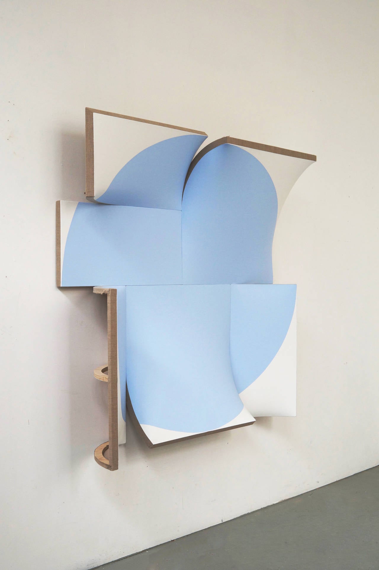 Improved Pointless Light Blue - Sculpture by Jan Maarten Voskuil