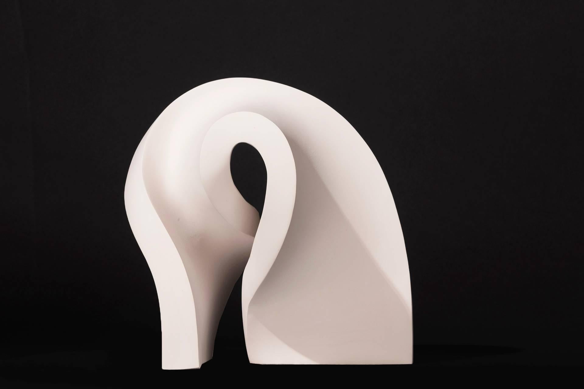Stephanie Bachiero Abstract Sculpture - Oscillation