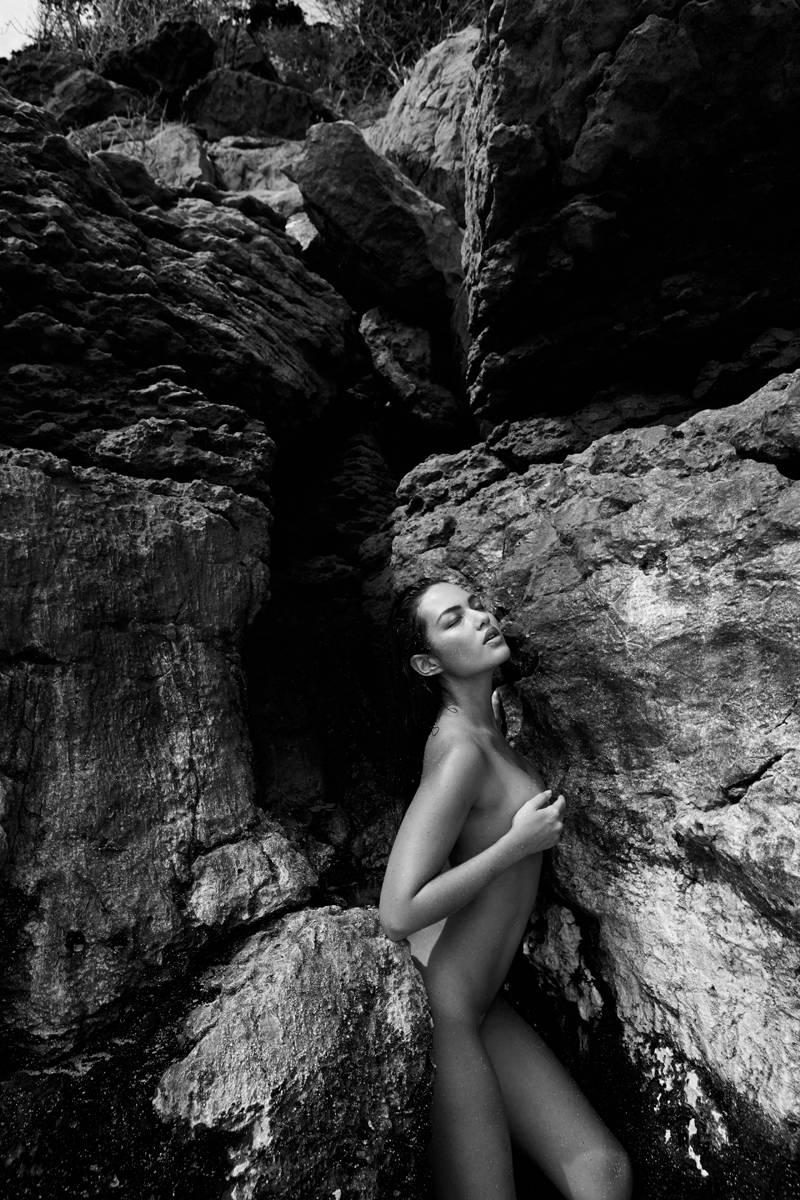 Antoine Verglas Nude Photograph - Mia Kang