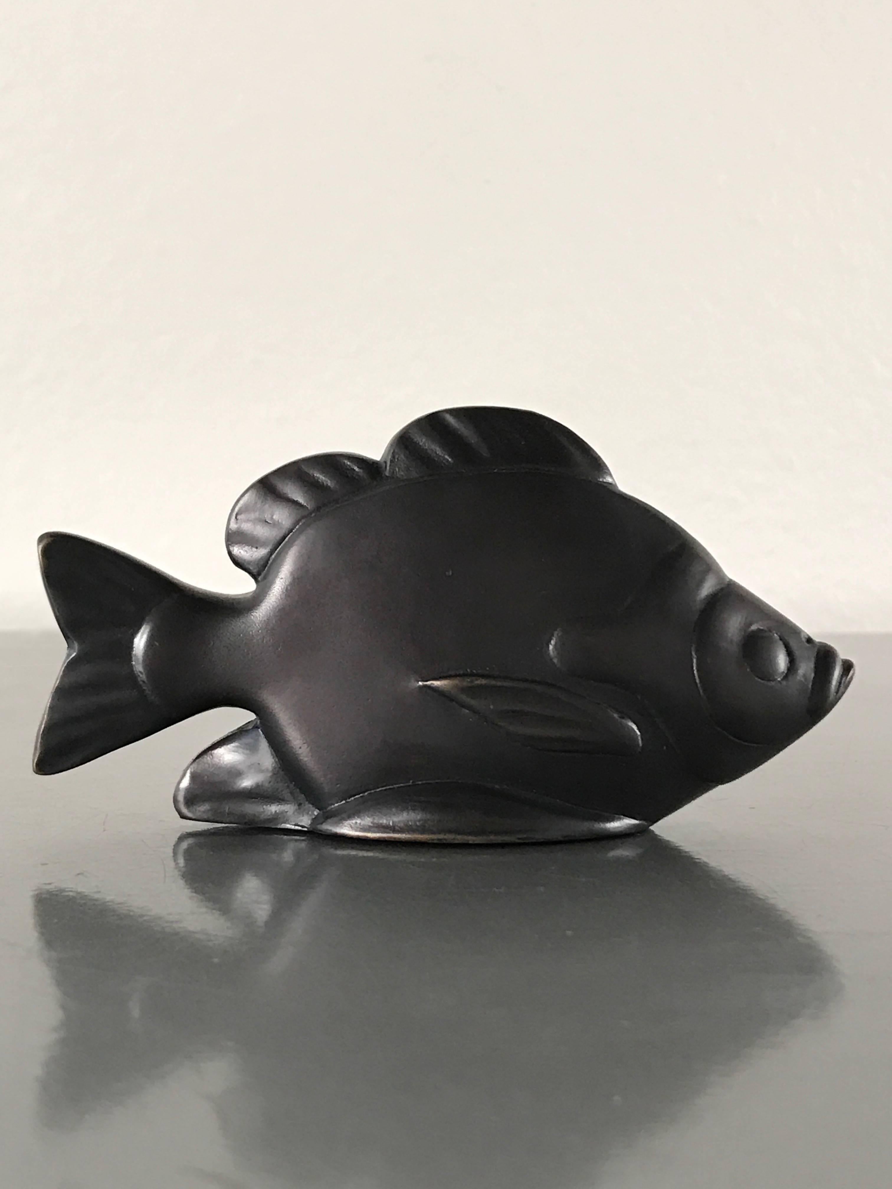 Fish - Contemporary Sculpture by David Everett