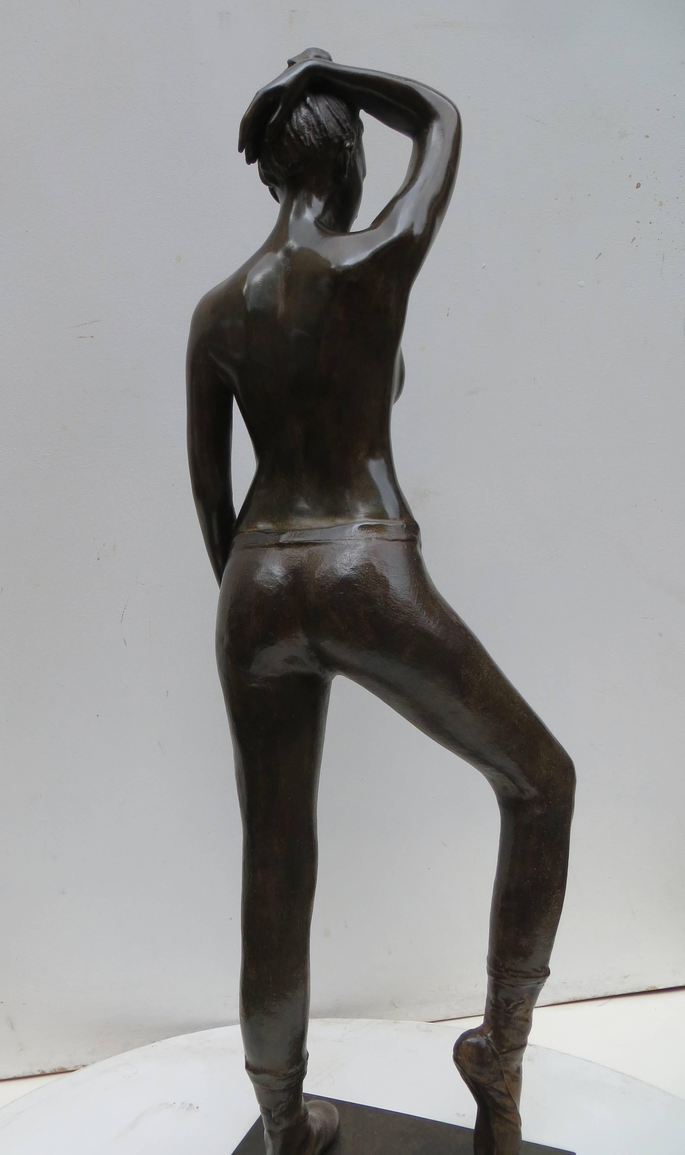Poiting Dancer by Patrick Brun For Sale 1