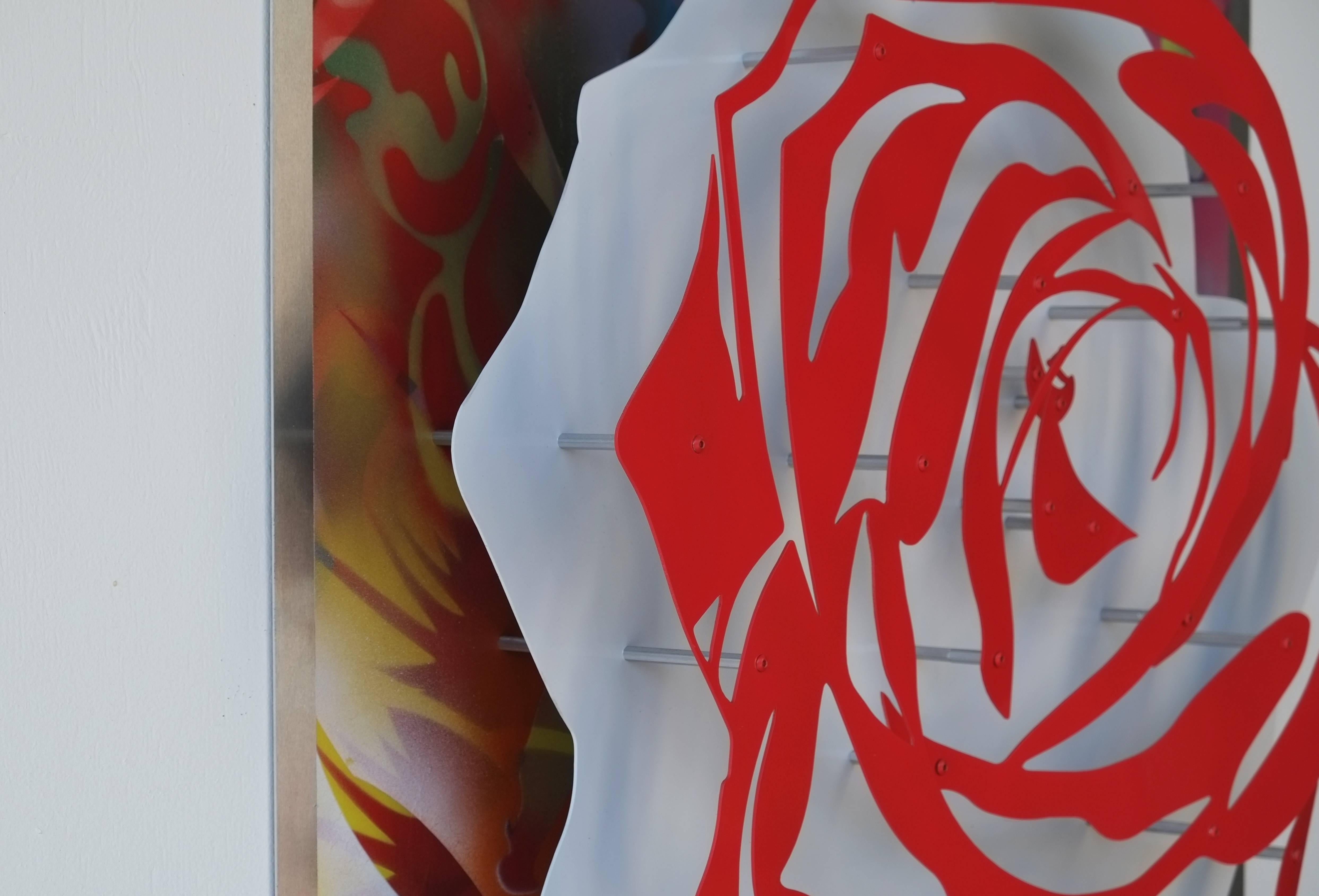 Rose - Rouge sur Multicolore - Sculpture de Michael Kalish