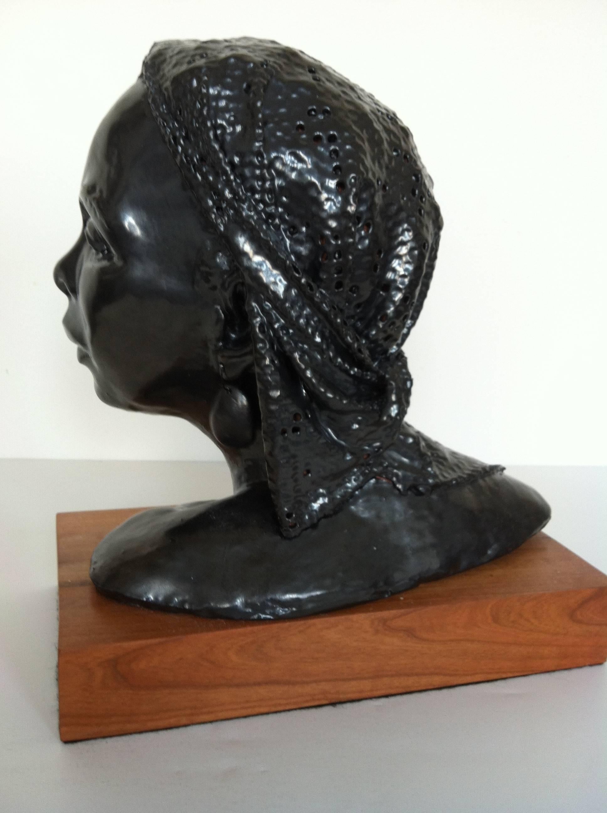Nina Simone's Portrait - Contemporary Sculpture by Terry Rooney