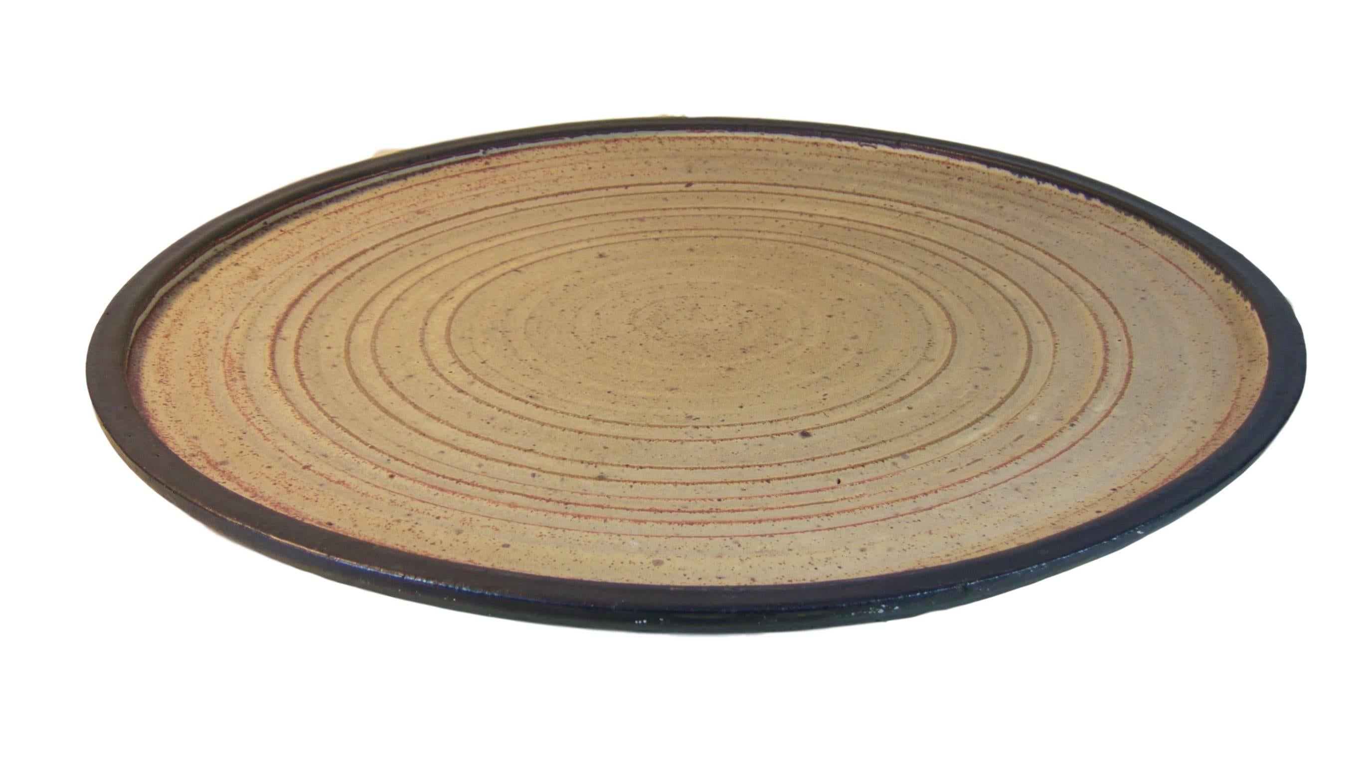 Large pottery charger - American Modern Art by Stephen Polchert