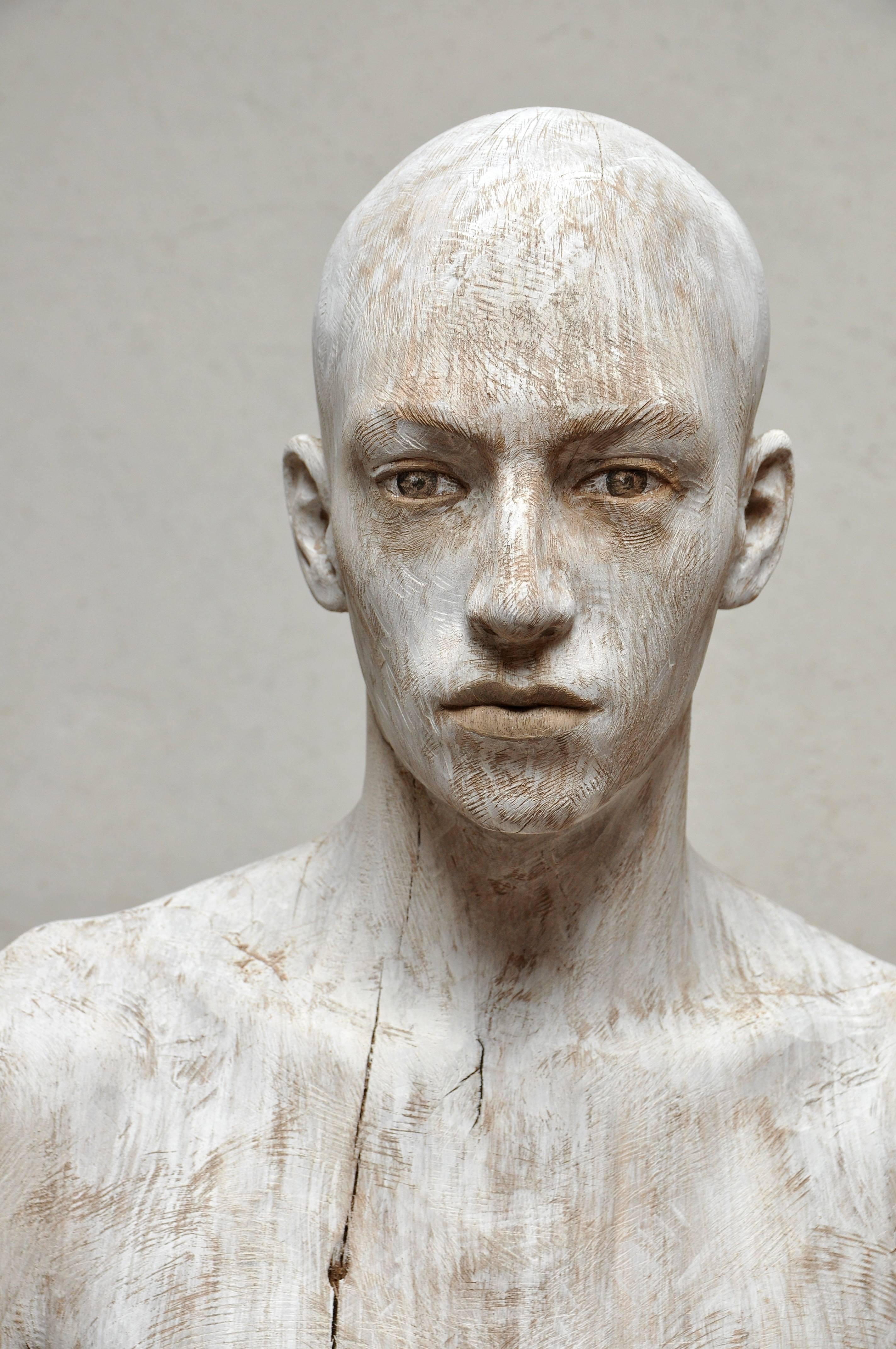 Gerry - Moderne Sculpture par Bruno Walpoth