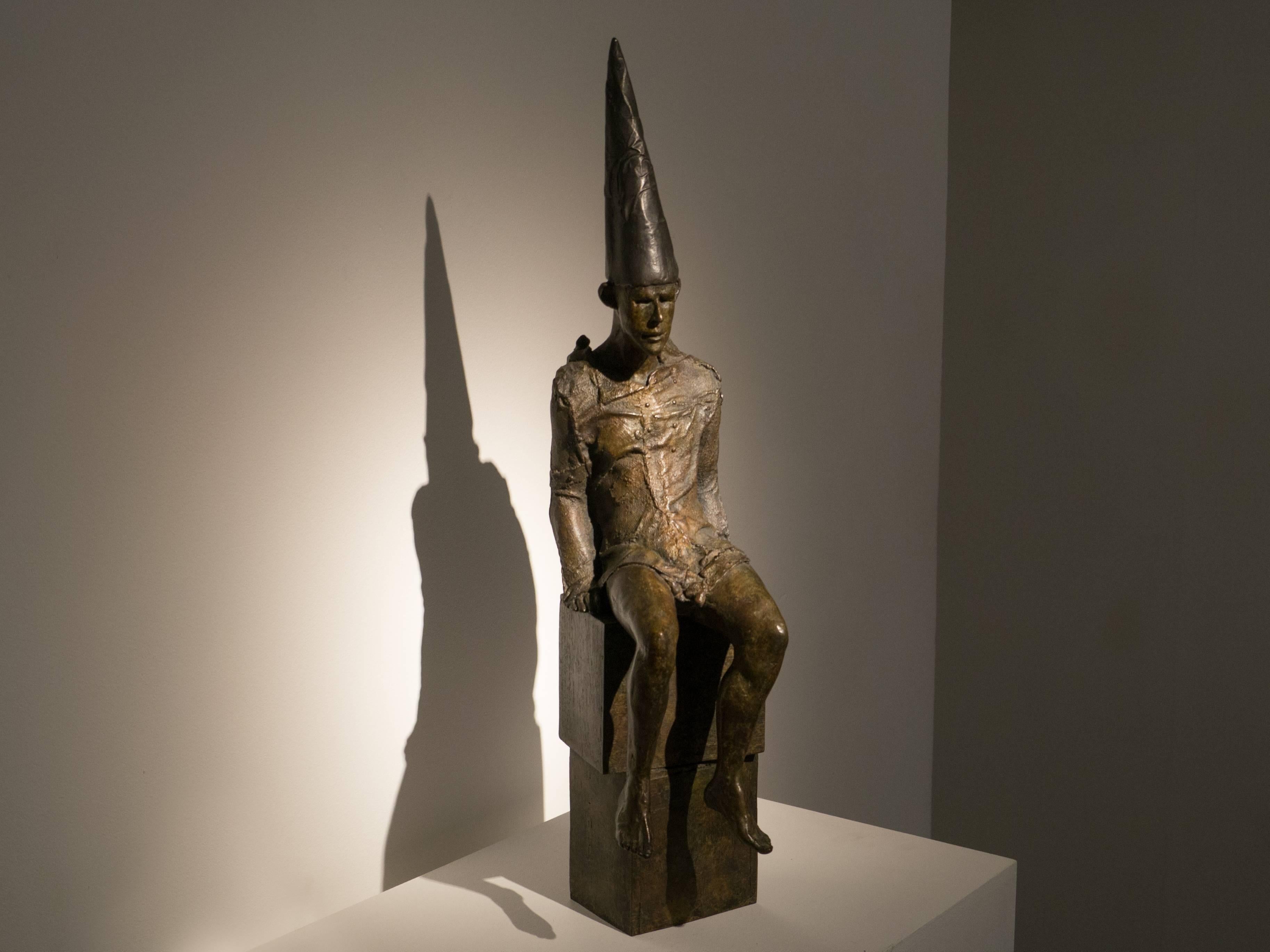 Dunce, bronze sculpture - Contemporary Sculpture by Beth Carter