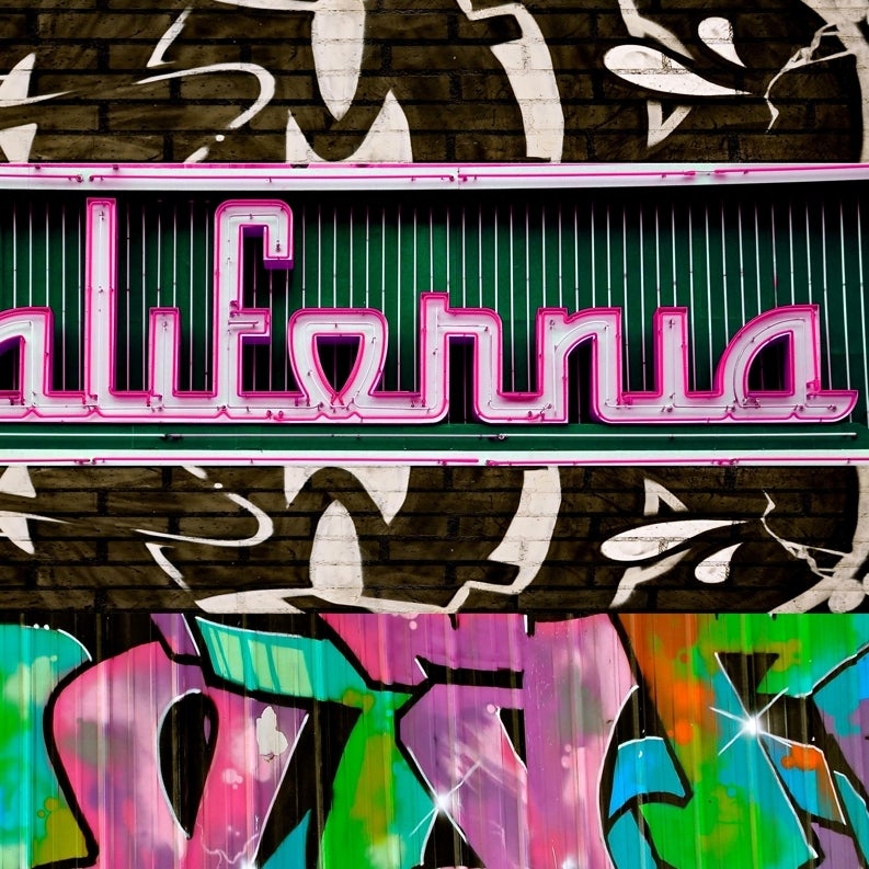 California Love - Street Art Photograph by Nicola Katsikis