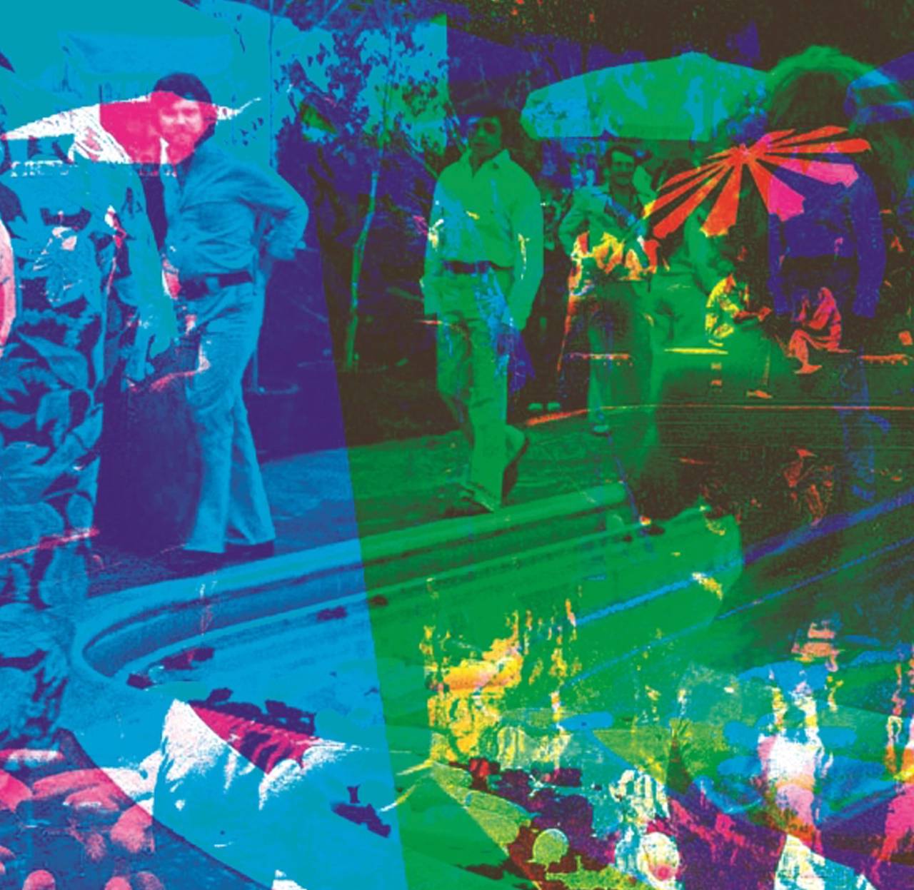 Double prise de vue bleu et vert - Photographie d'art pop vibrante encadrée à Beverly Hills en vente 3