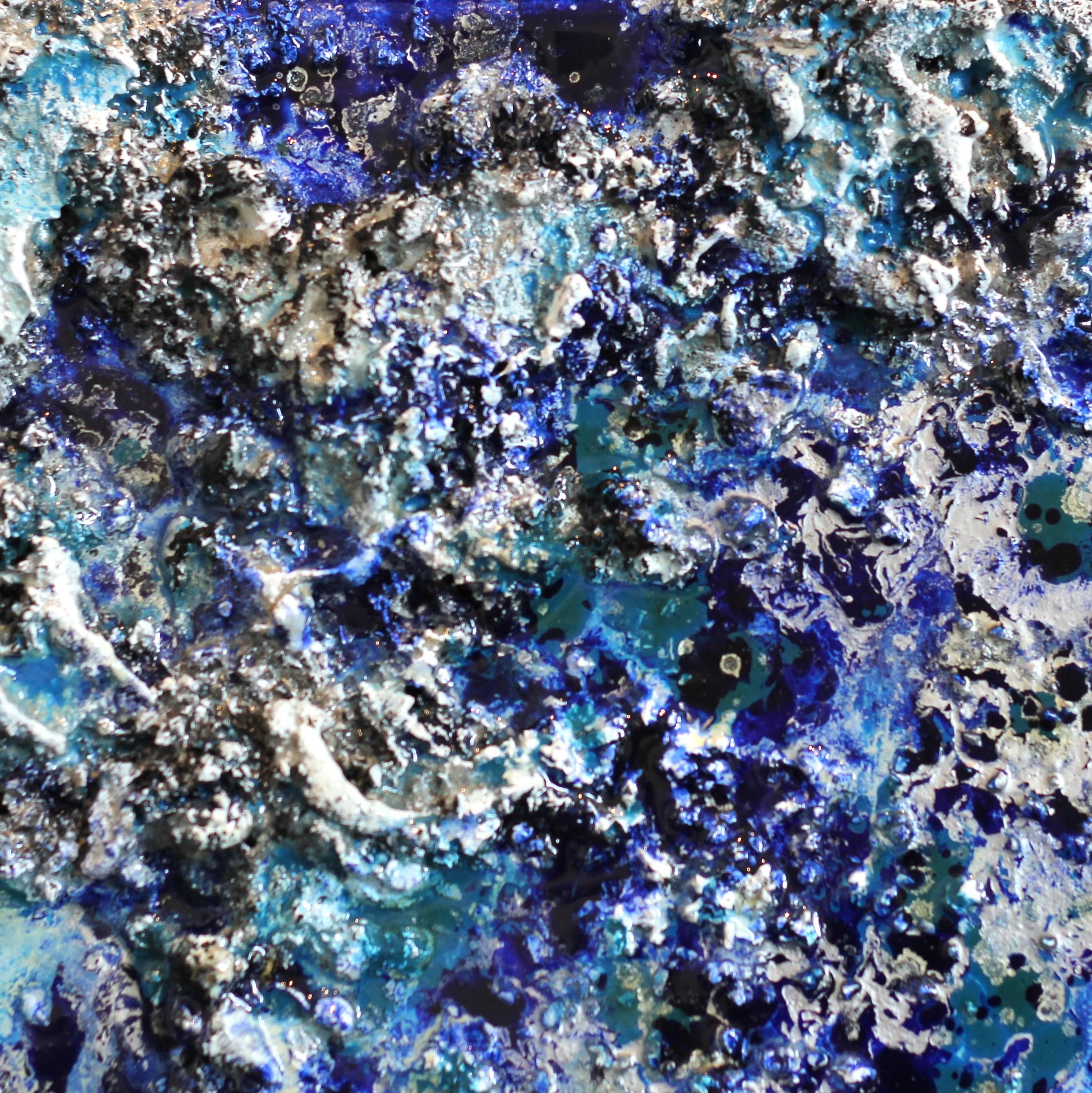 The Earth LVI - Peinture sculpturale à l'huile bleue originale, technique mixte et peinture en résine en vente 1