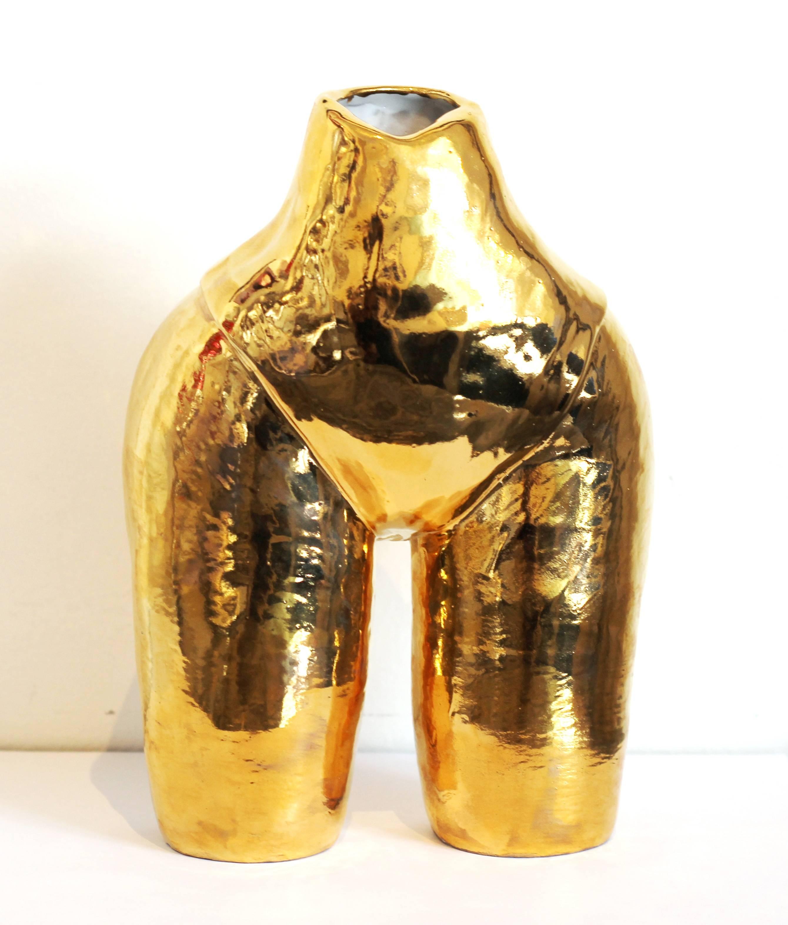 Meegan Barnes Figurative Sculpture - Golden Booty