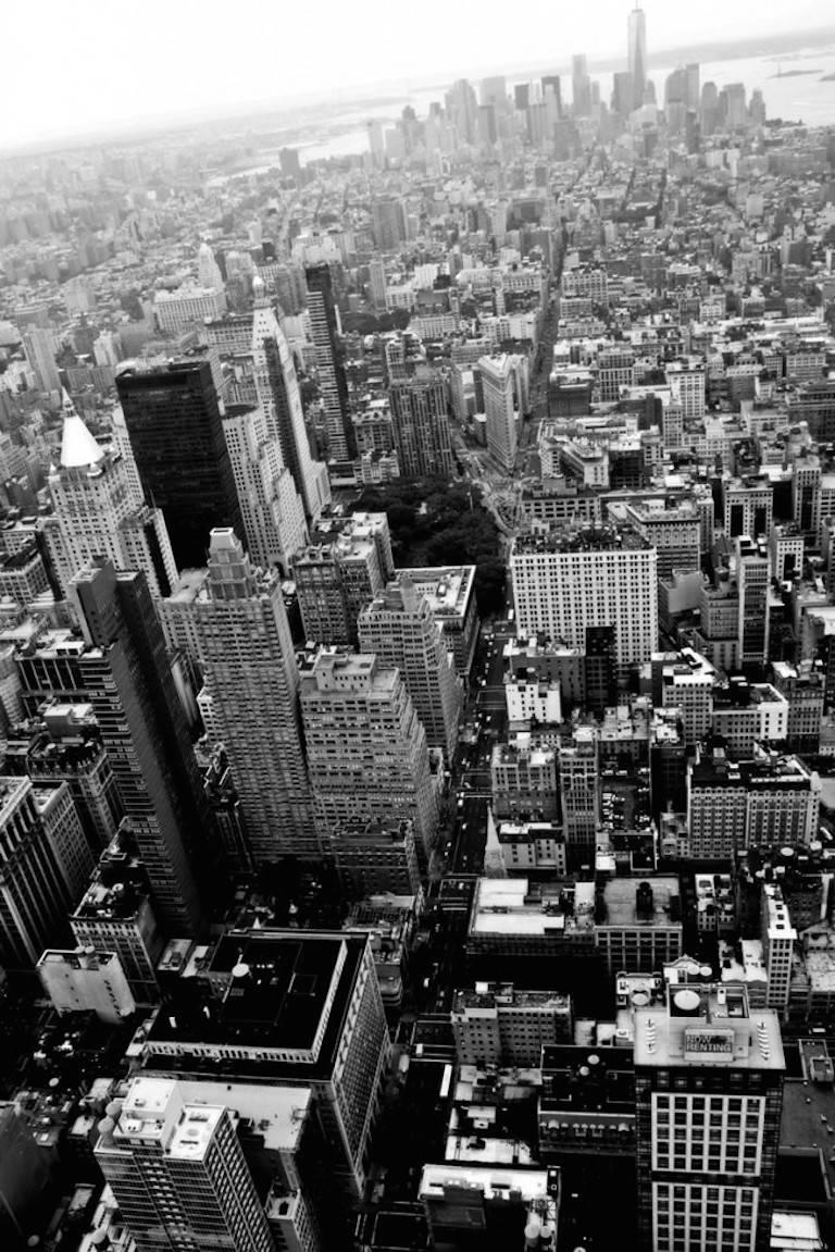 Stuart Möller Landscape Photograph - 'New York Skyline' (Silver Gelatin Print)  