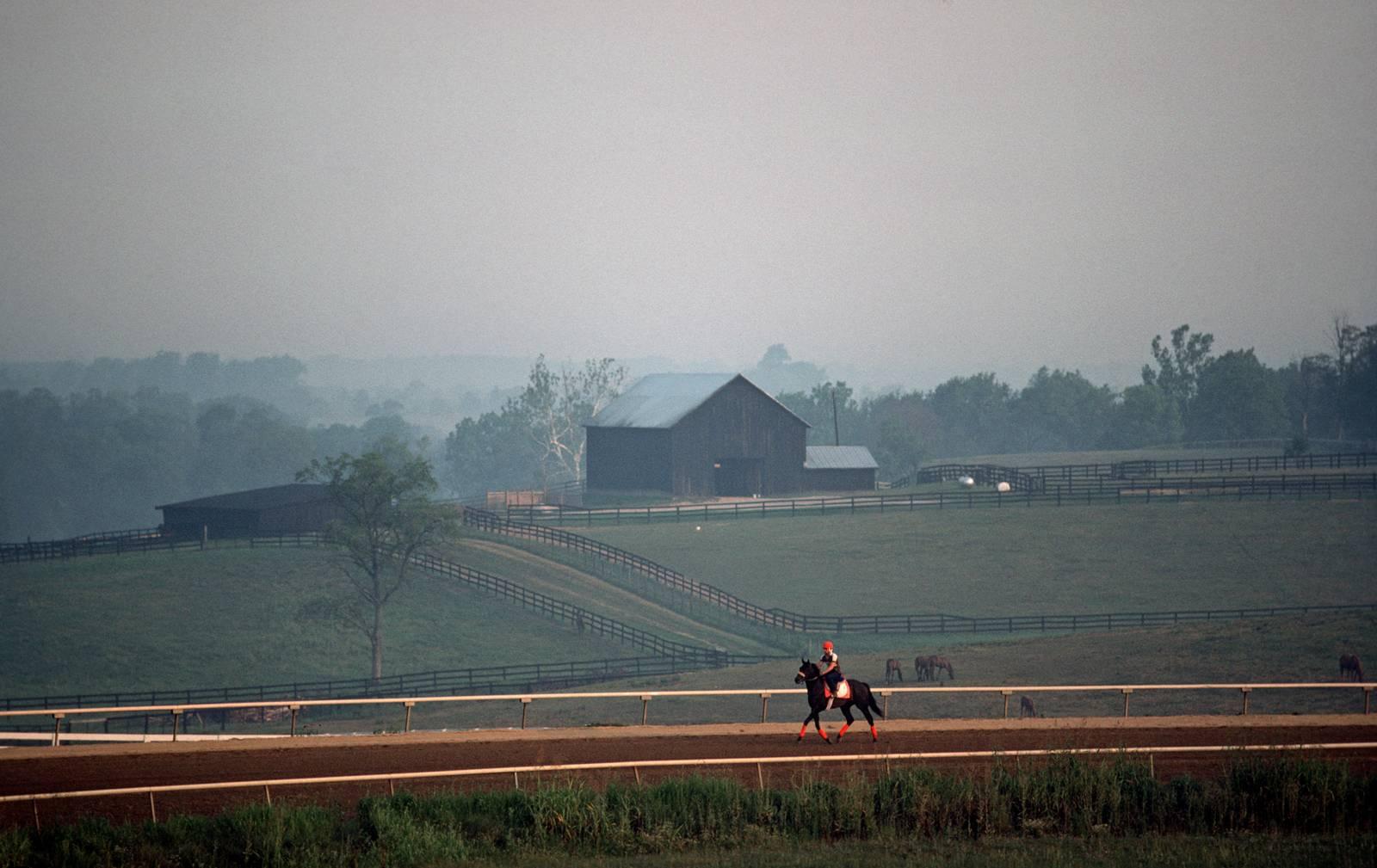 Alain Le Garsmeur Landscape Photograph – Kentucky Early Morning