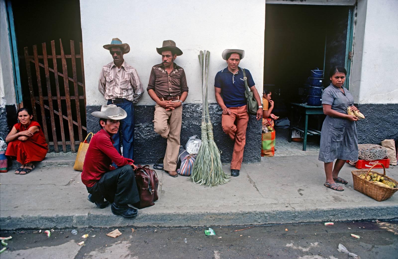 Alain Le Garsmeur Color Photograph - Nicaragua Life