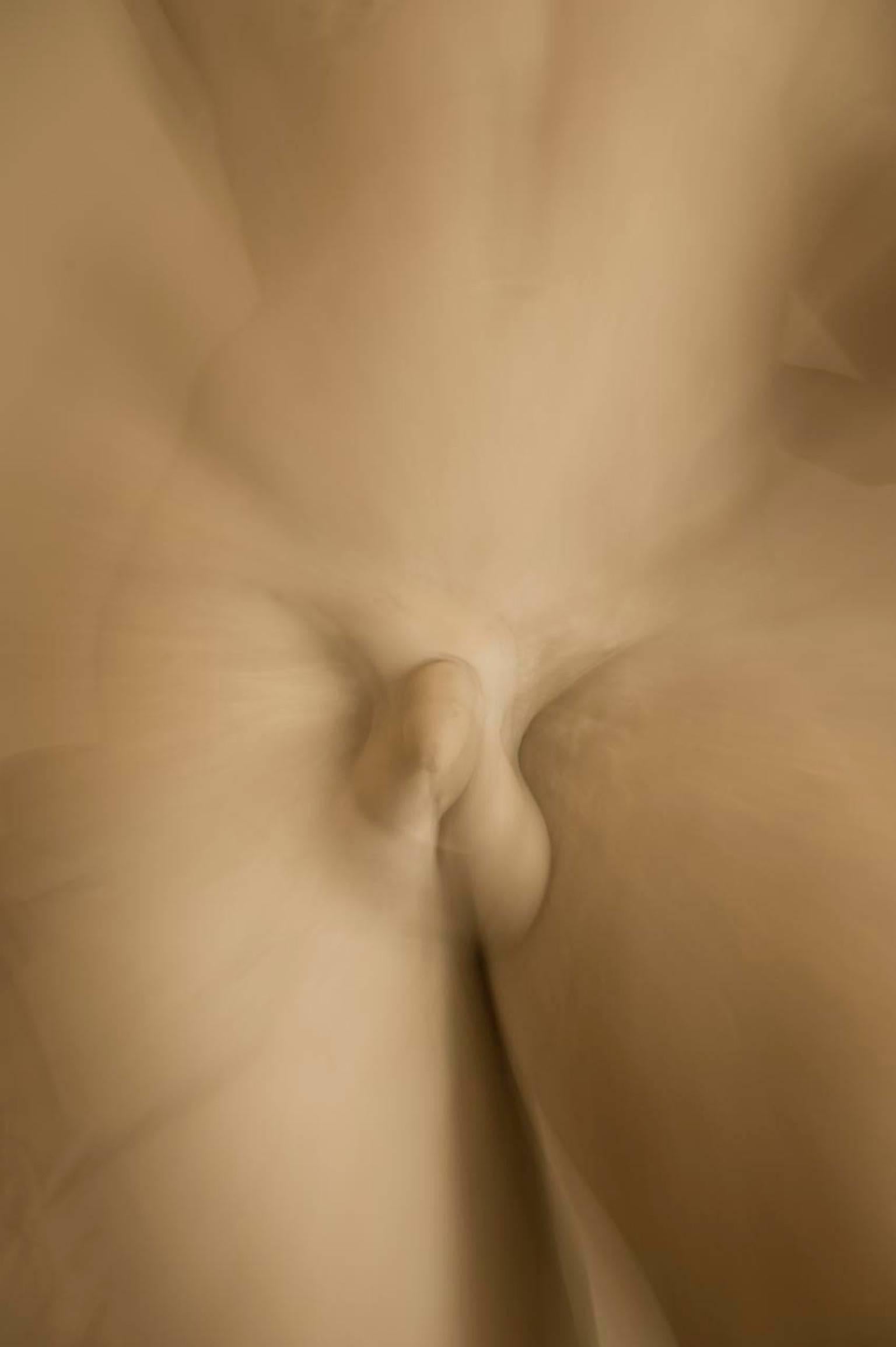 Roman Statue Study 05
Archival Pigment Print
Size: 40" x 27" inches
Edition of 4 + 1AP
2016

Touching the skin of the past is an extraordinary collection of Roman Statues captured with the ICM technique in order to let the marble skin like a true