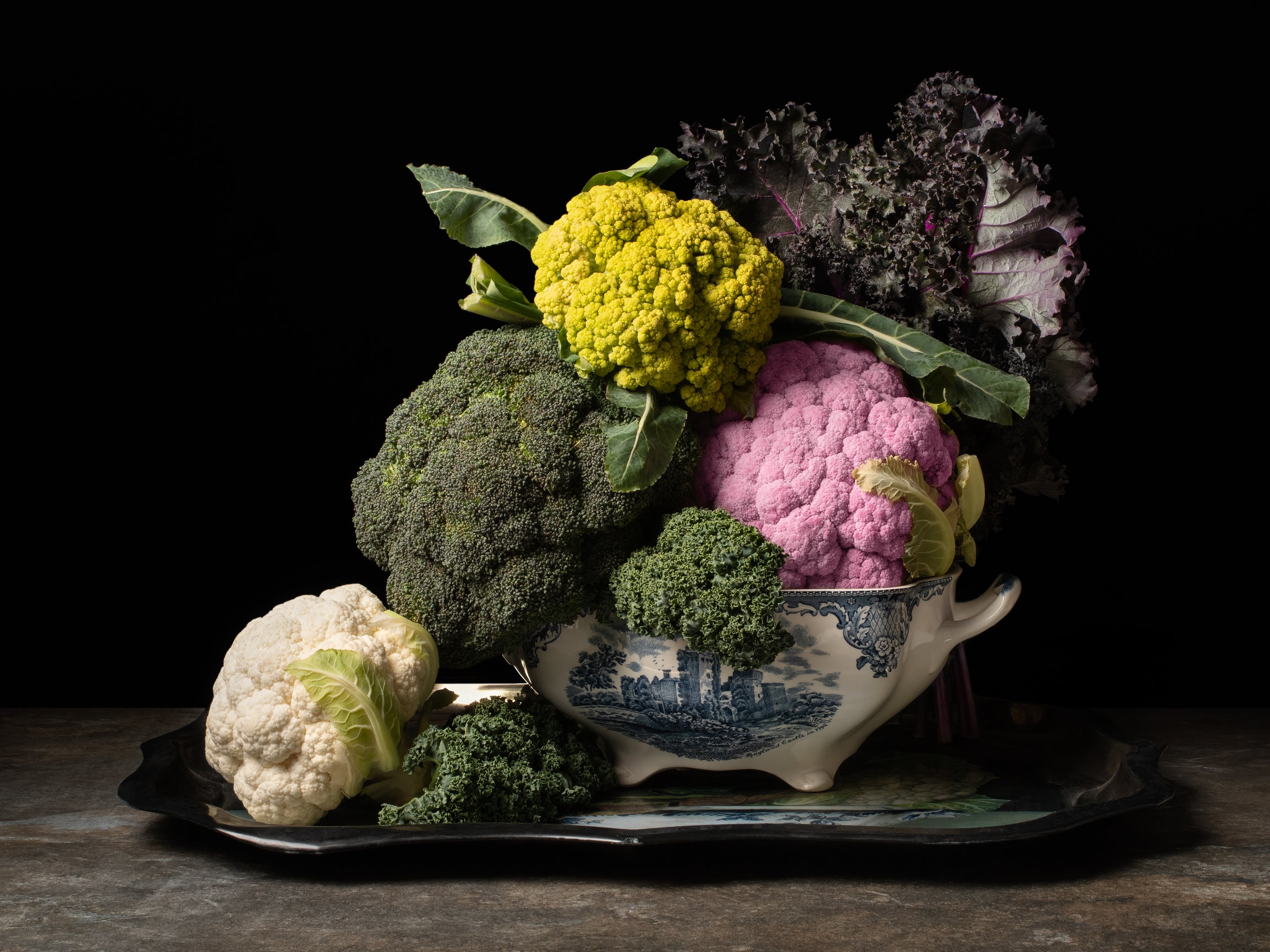 Brocolis und Colifloren. Von der  Bodegones-Stillleben-Farbfotografie-Serie